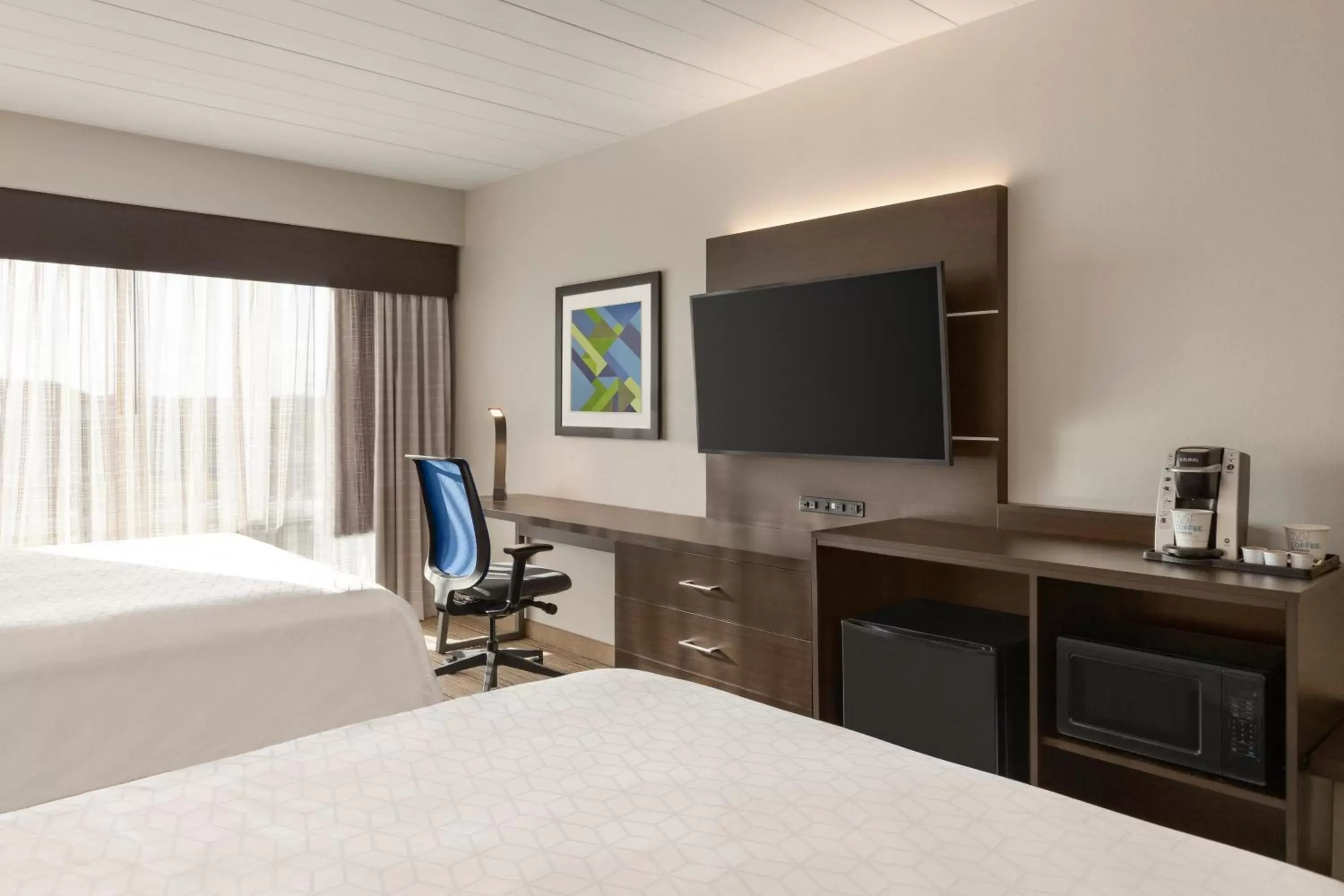 Photo of the whole room, Bed in Holiday Inn Express Hotel & Suites Fort Myers East - The Forum, an IHG Hotel