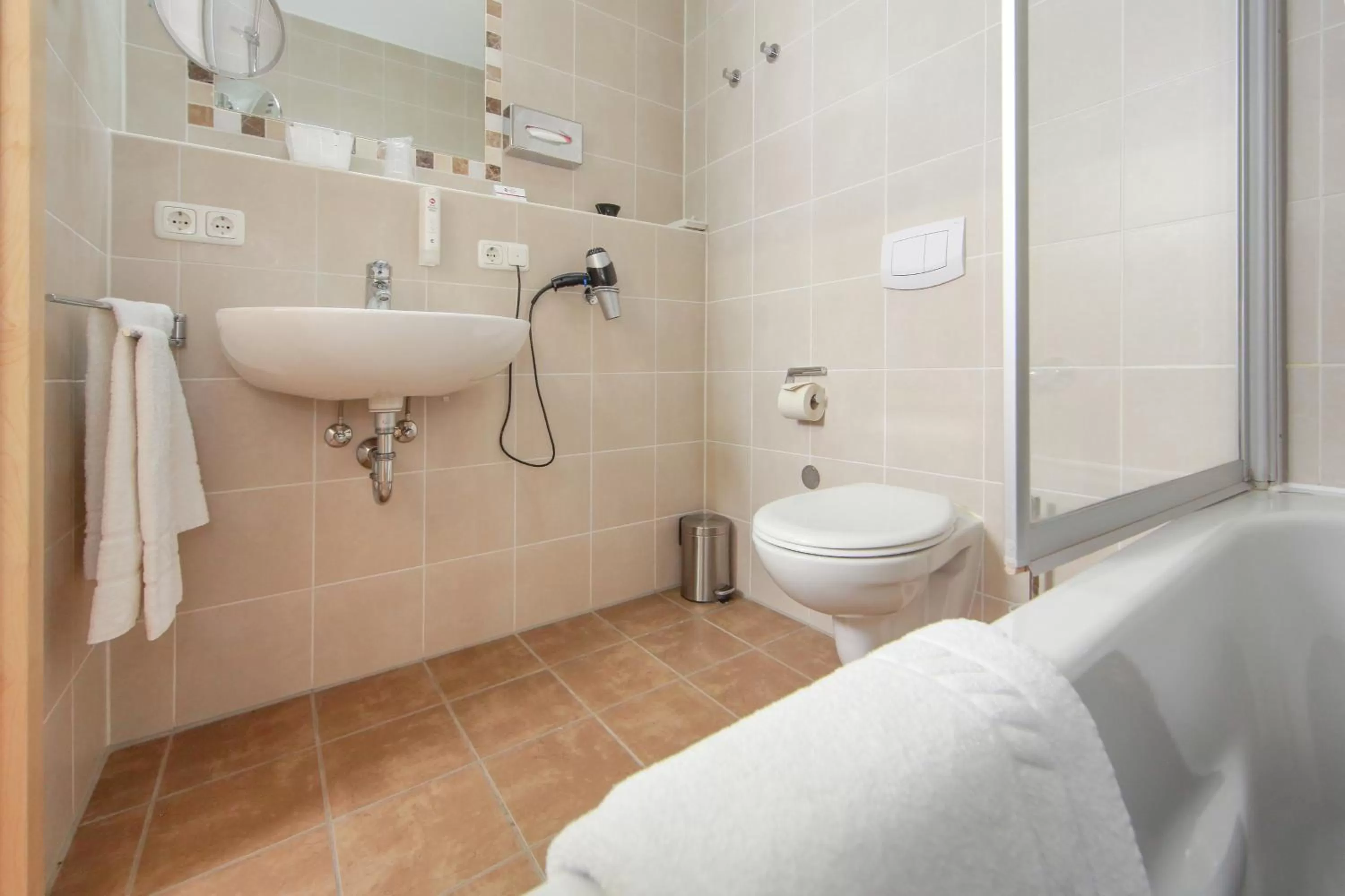 Bathroom in Aalener Römerhotel aWL