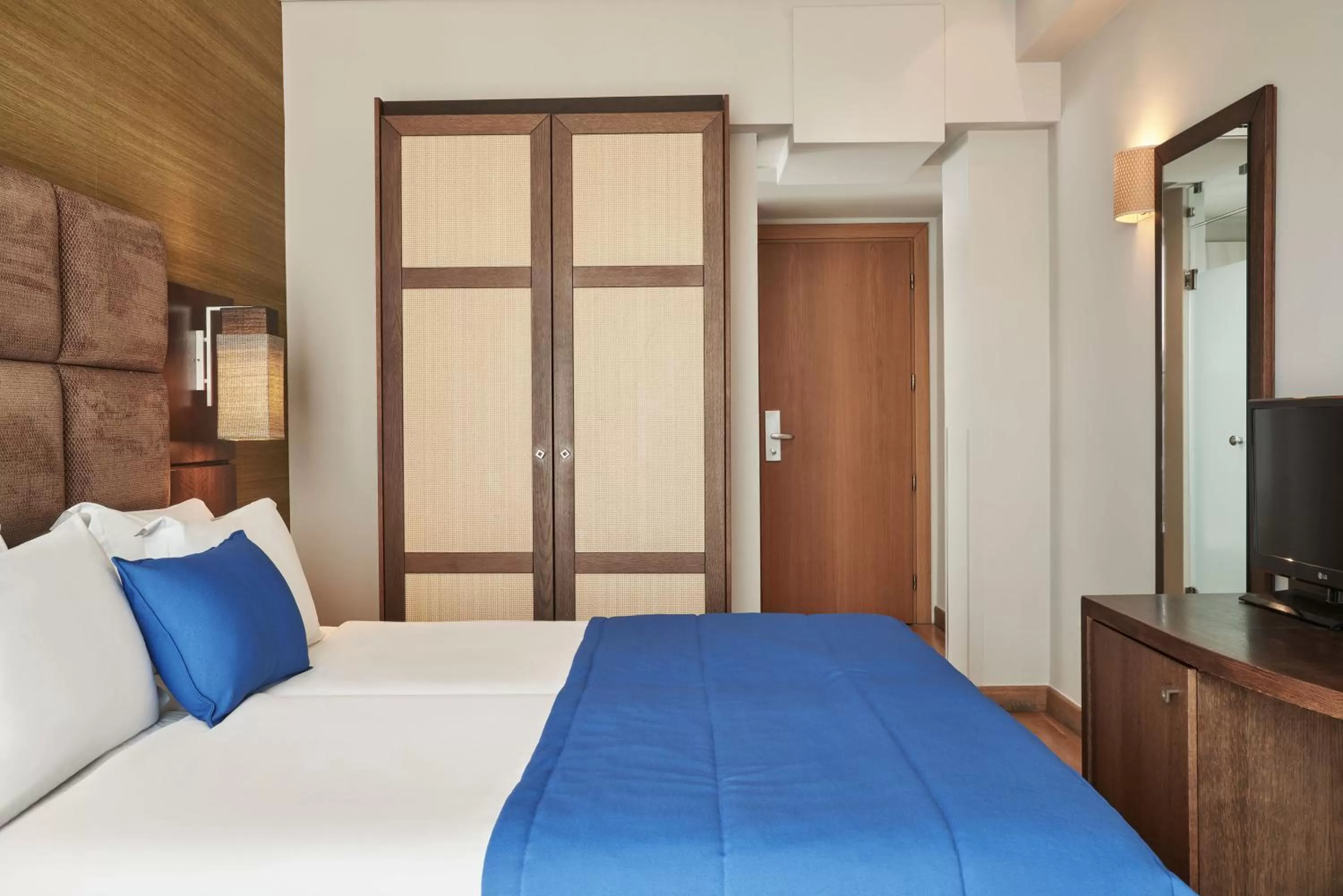 Bedroom, Bed in Arion Athens Hotel