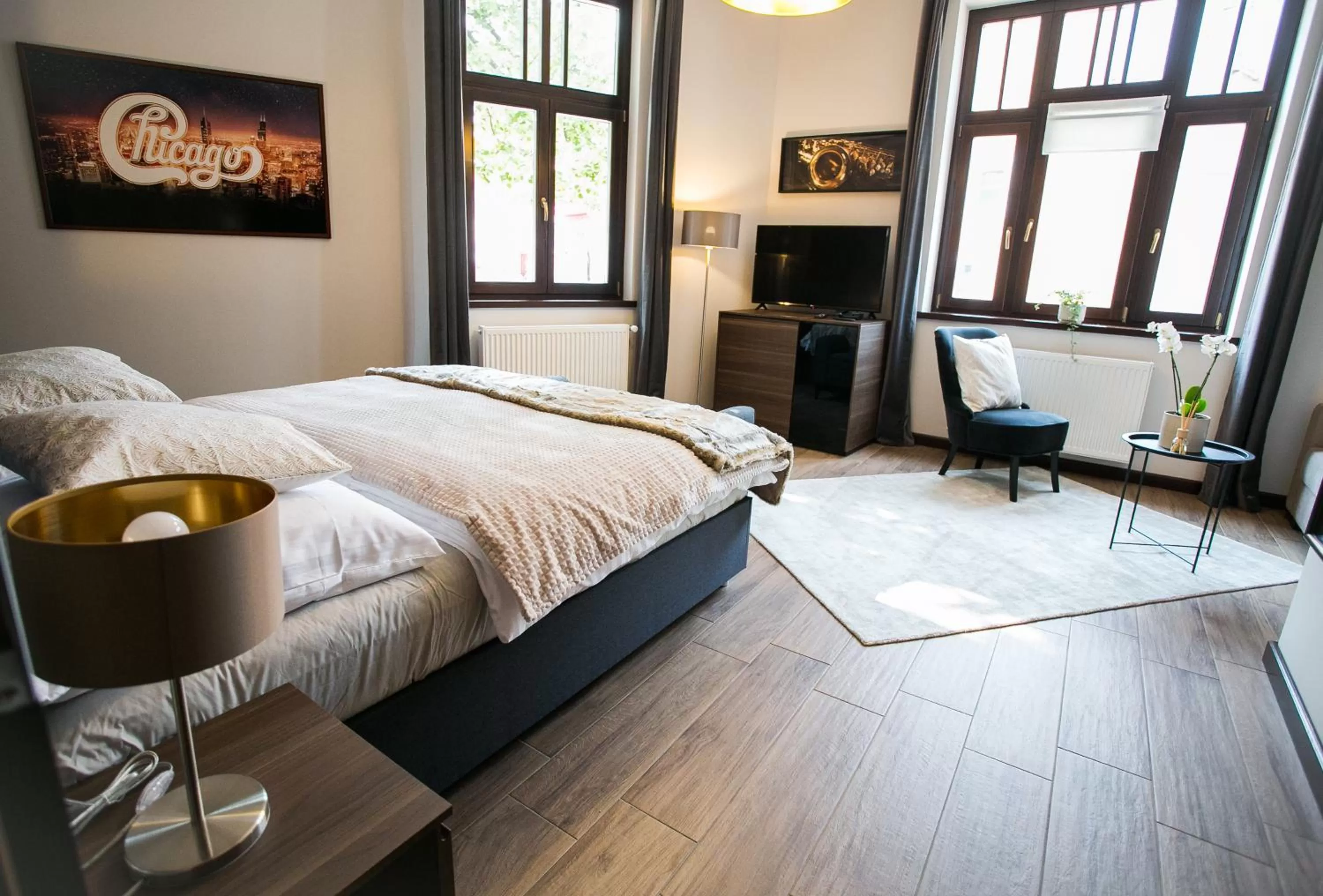 Photo of the whole room, Bed in Chicago Vendégház