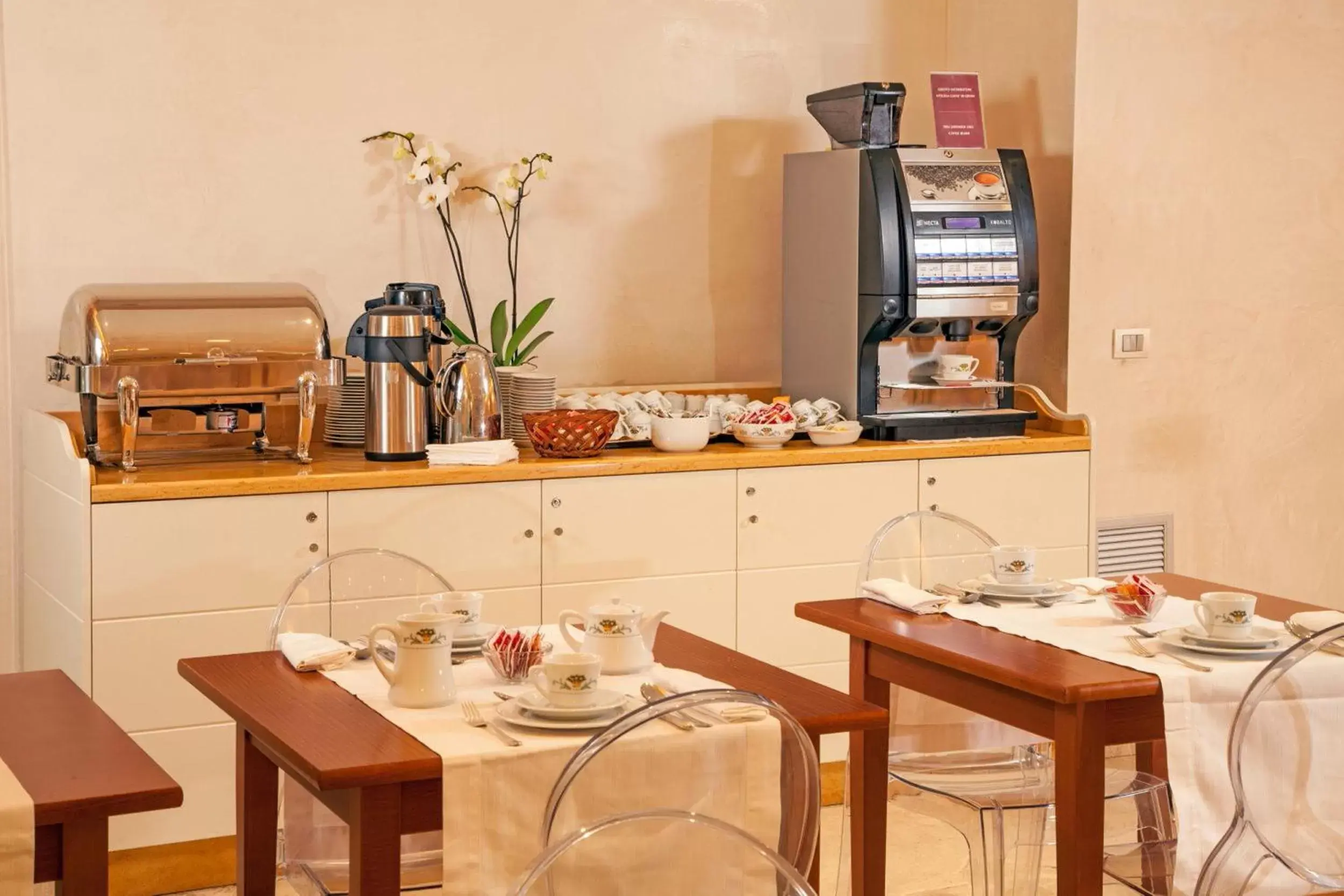 Buffet breakfast, Restaurant/Places to Eat in Hotel Piccolo Borgo