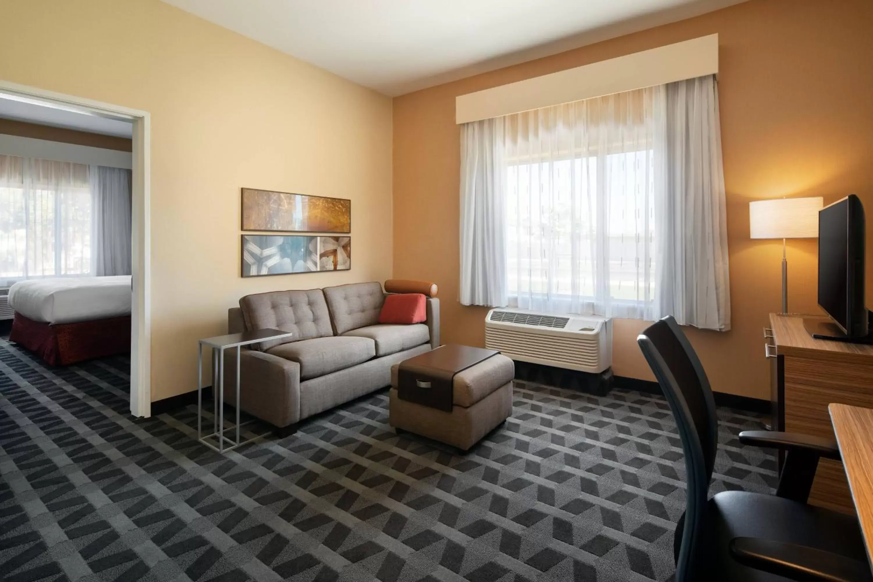 Living room, Seating Area in TownePlace Suites Fresno Clovis