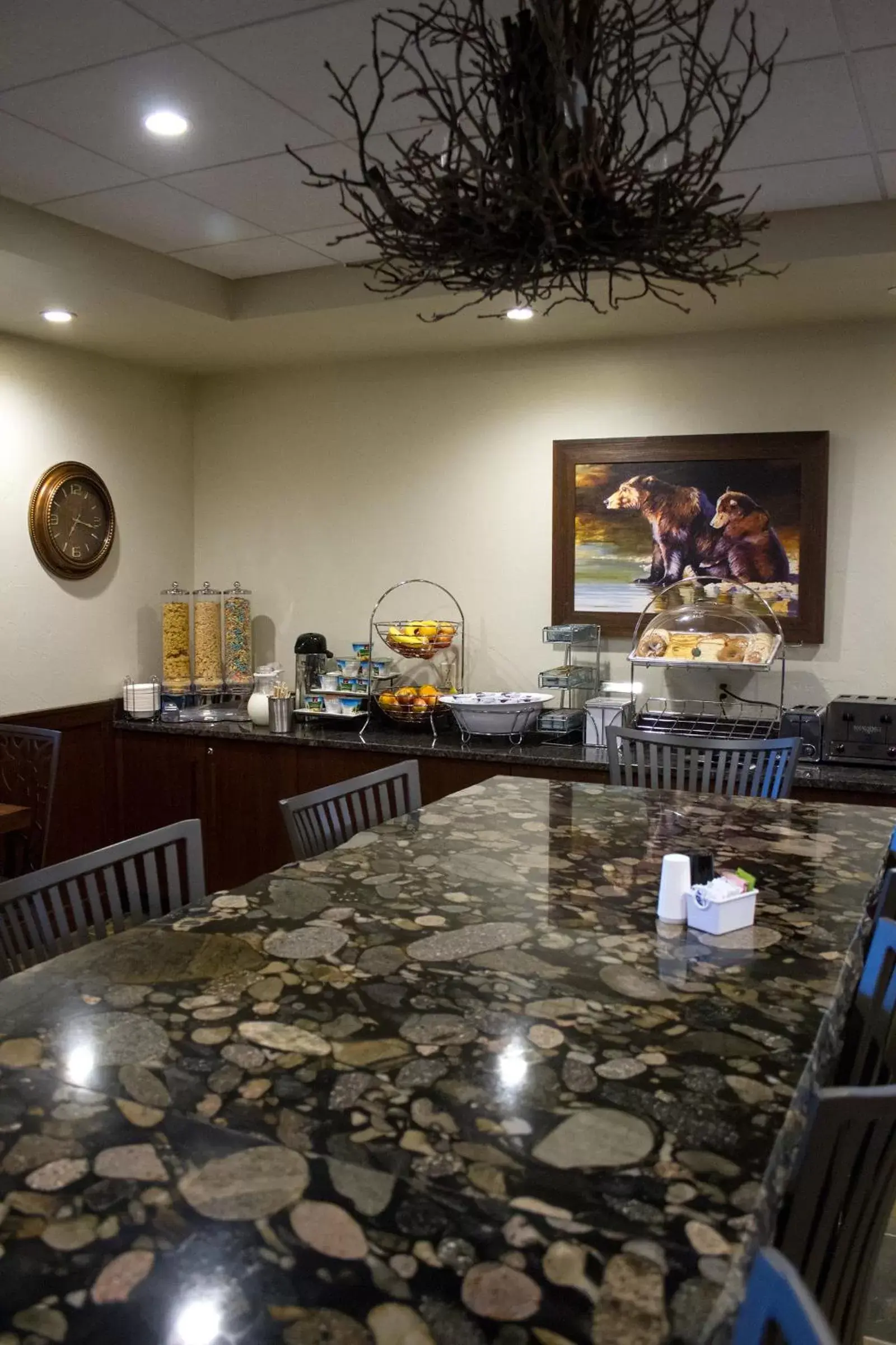 Dining area, Restaurant/Places to Eat in Cedar Creek Lodge & Conference Center