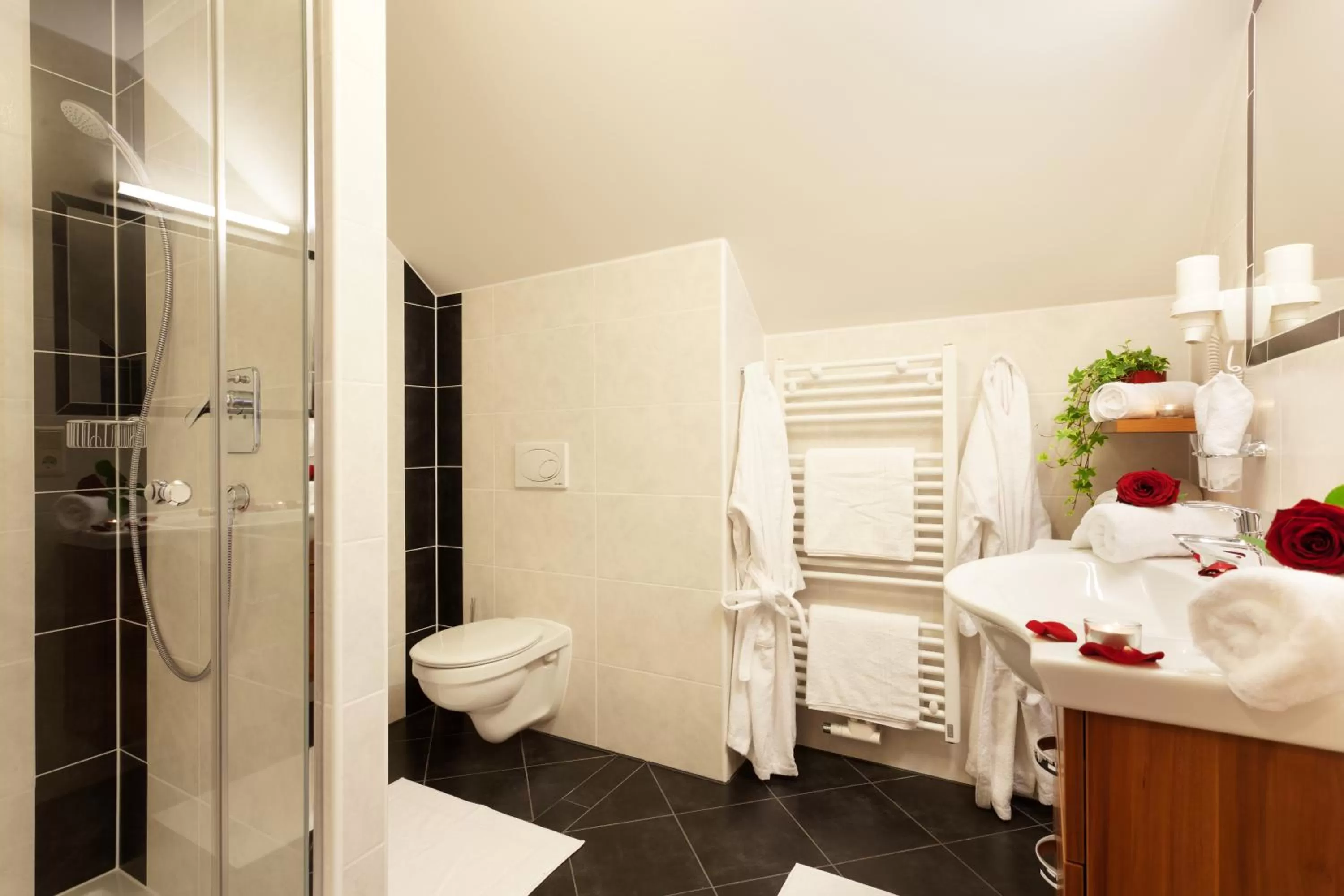 Bathroom in Panorama Hotel Gasthof Leidingerhof