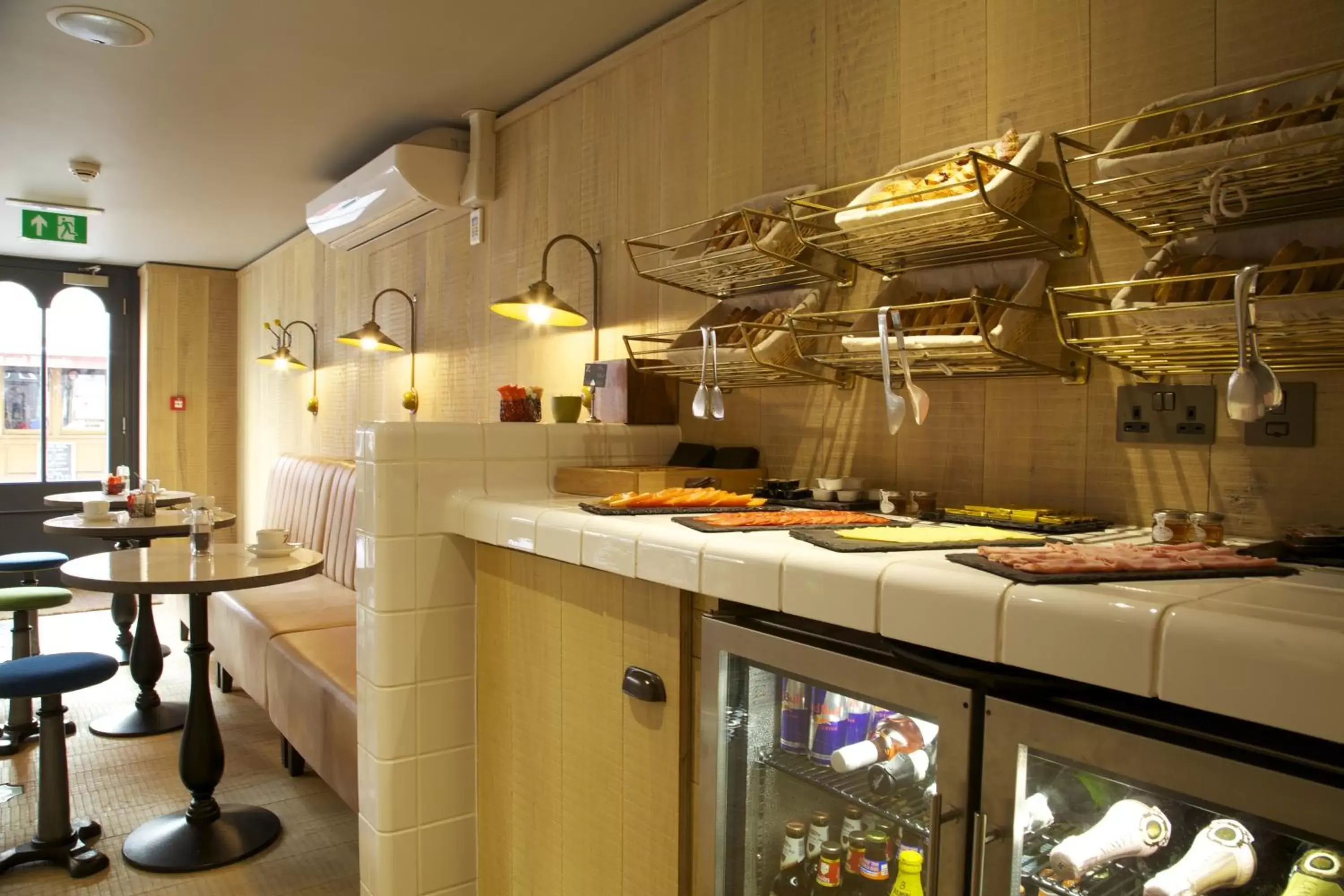 Restaurant/places to eat, Kitchen/Kitchenette in The Z Hotel Soho
