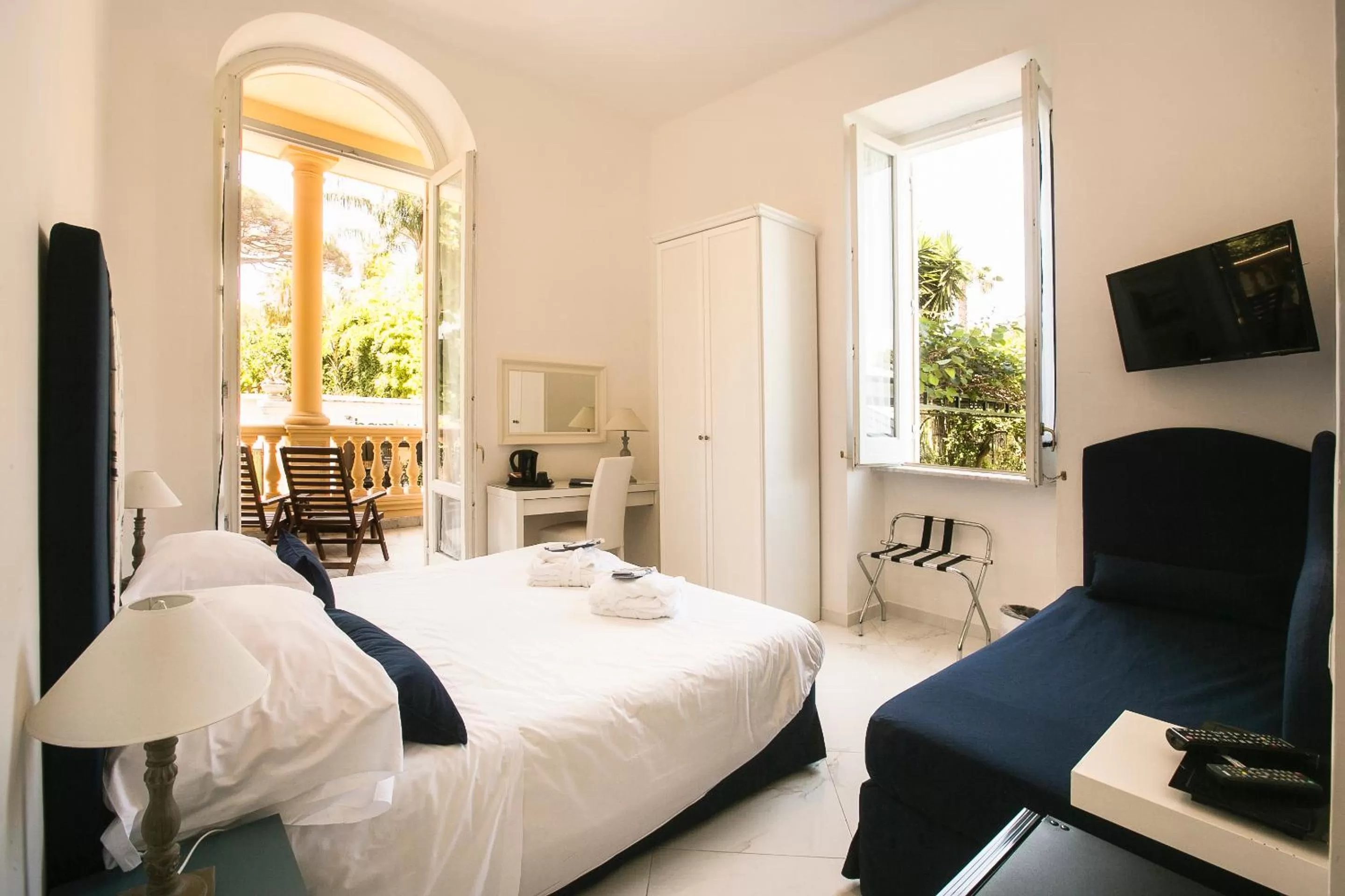 Superior Double or Twin Room with Terrace in Hotel Crawford