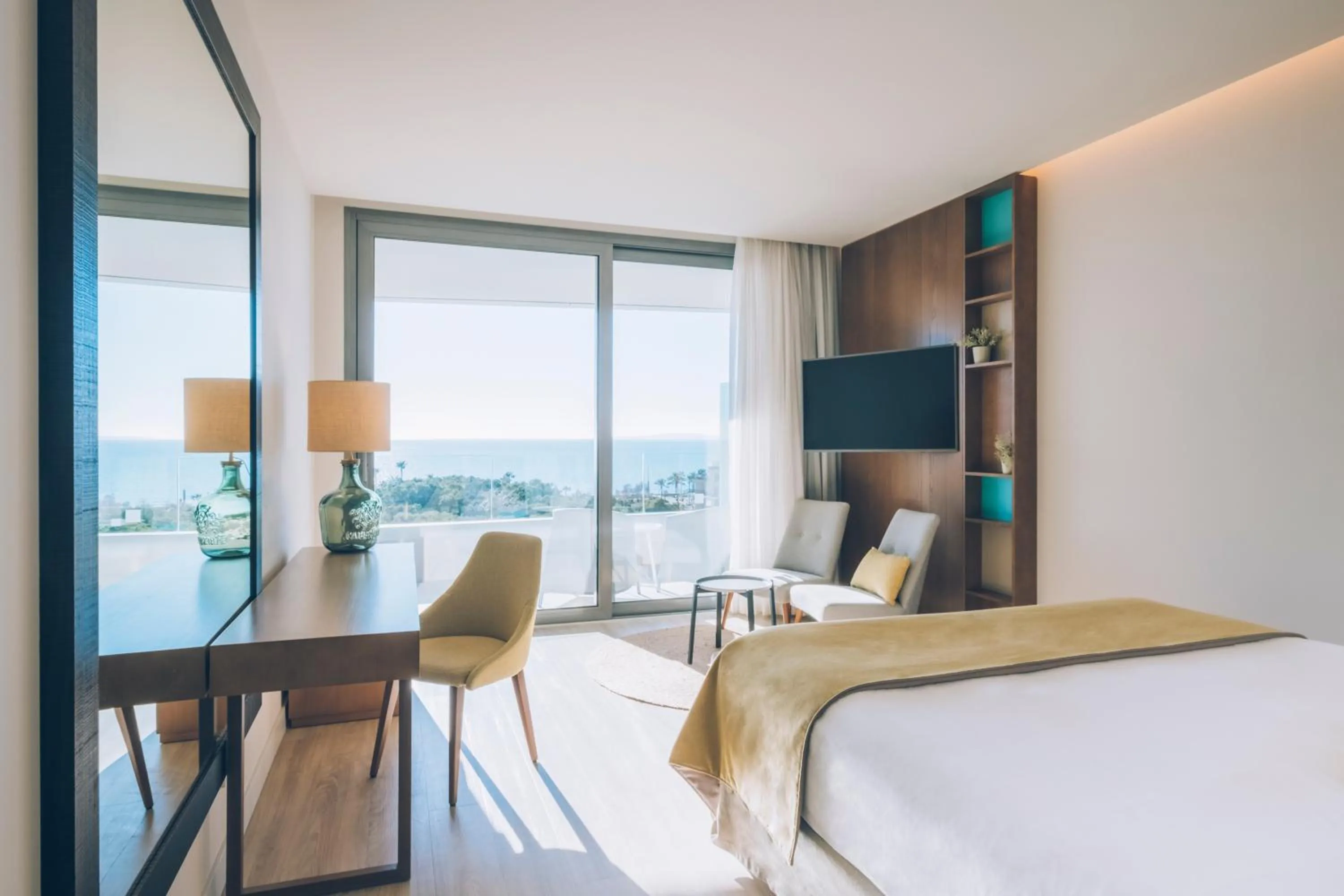 Photo of the whole room, Bed in Iberostar Selection Llaut Palma- Adults Only