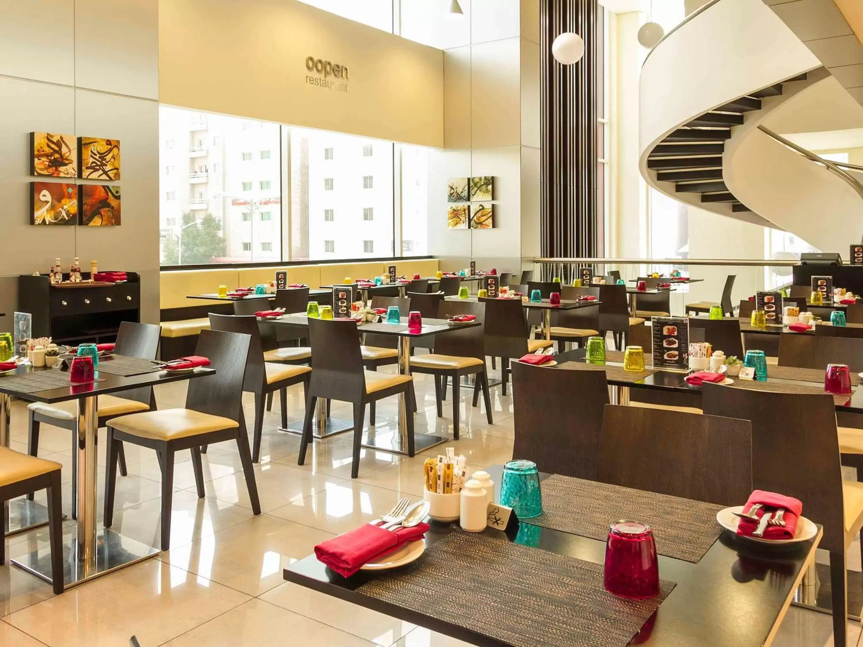 Restaurant/Places to Eat in ibis Sharq