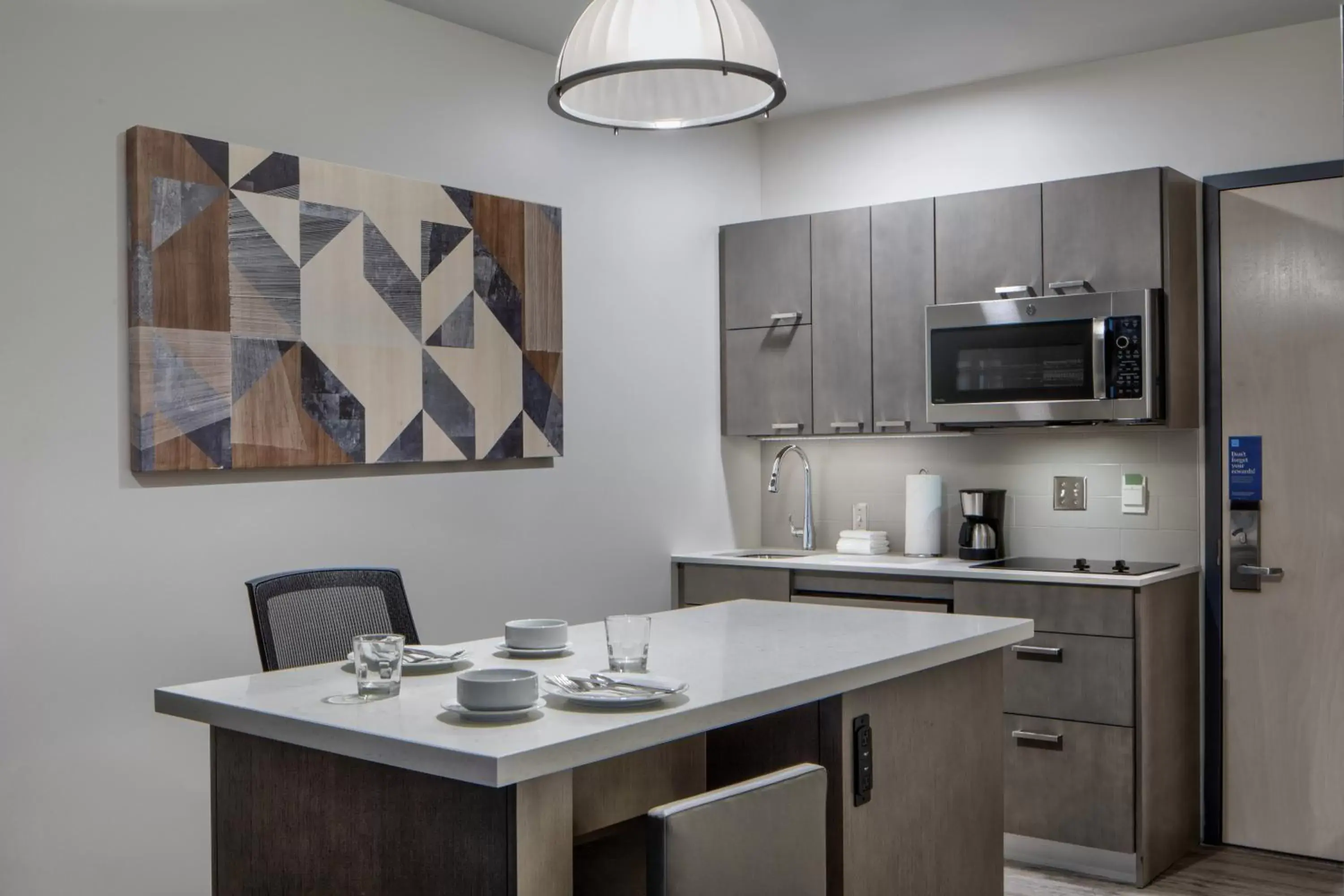 Kitchen or kitchenette, Kitchen/Kitchenette in Hyatt House Denver Aurora