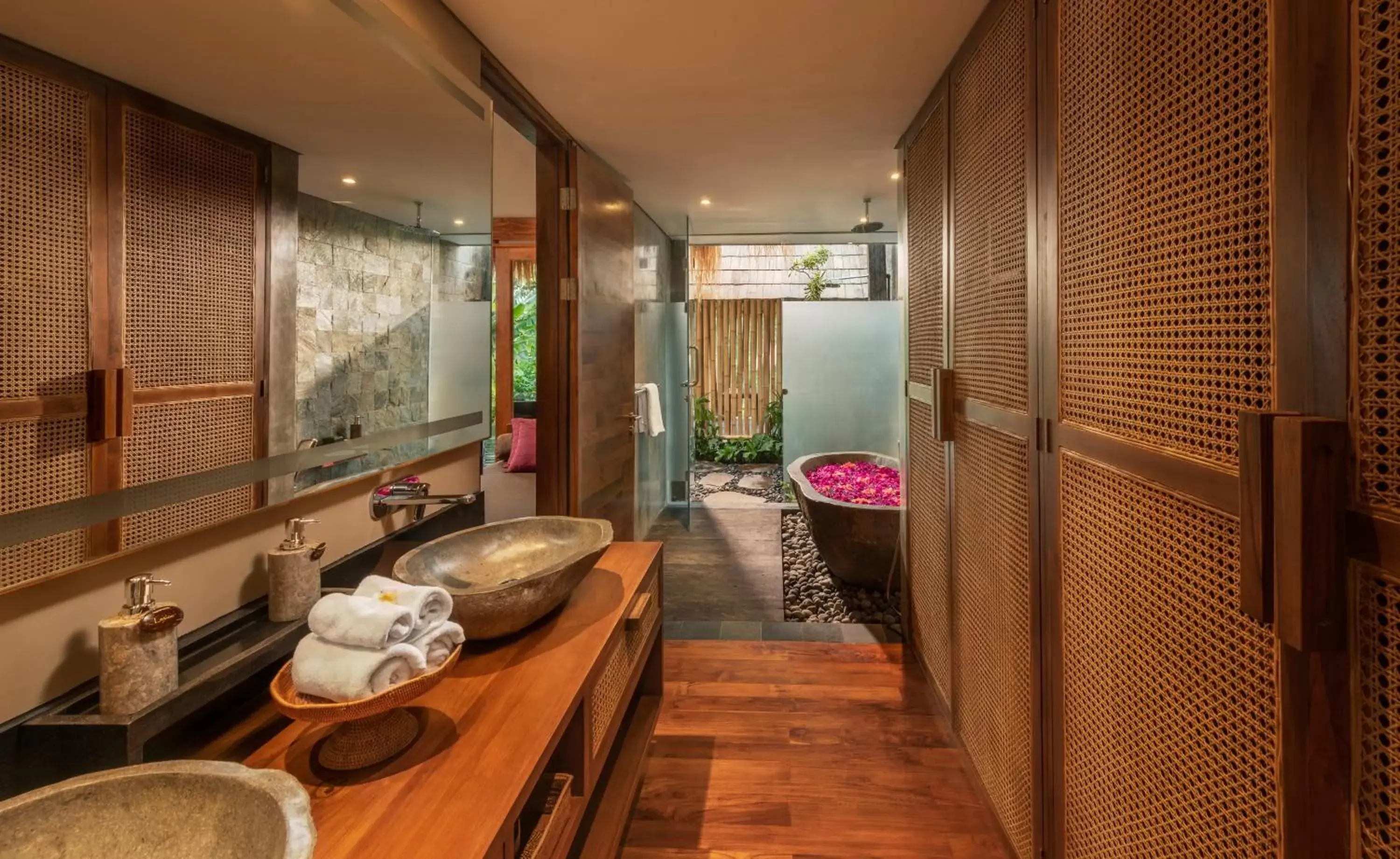 Bathroom in Fivelements Retreat Bali