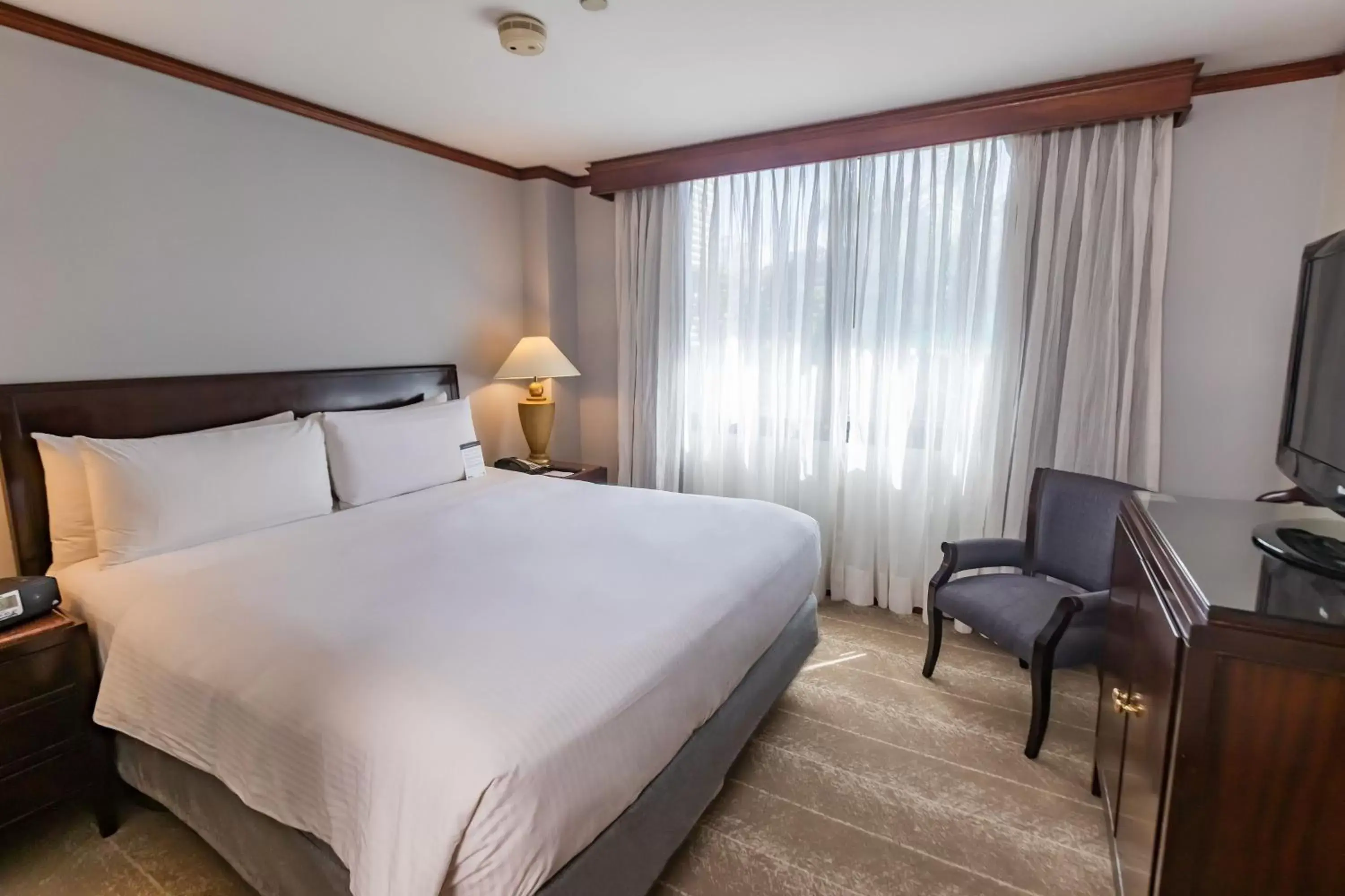 Bedroom, Bed in JW Marriott Caracas
