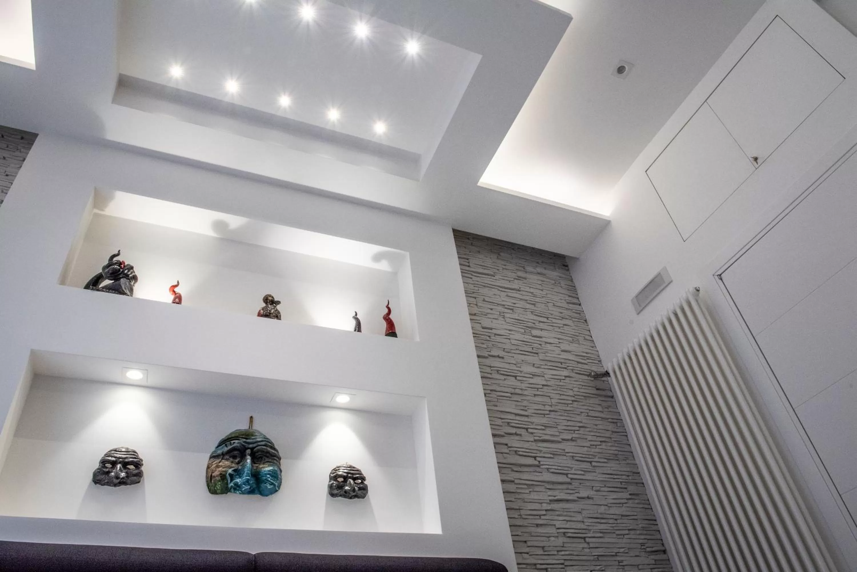 Decorative detail in Rettifilo 201 Exclusive Rooms