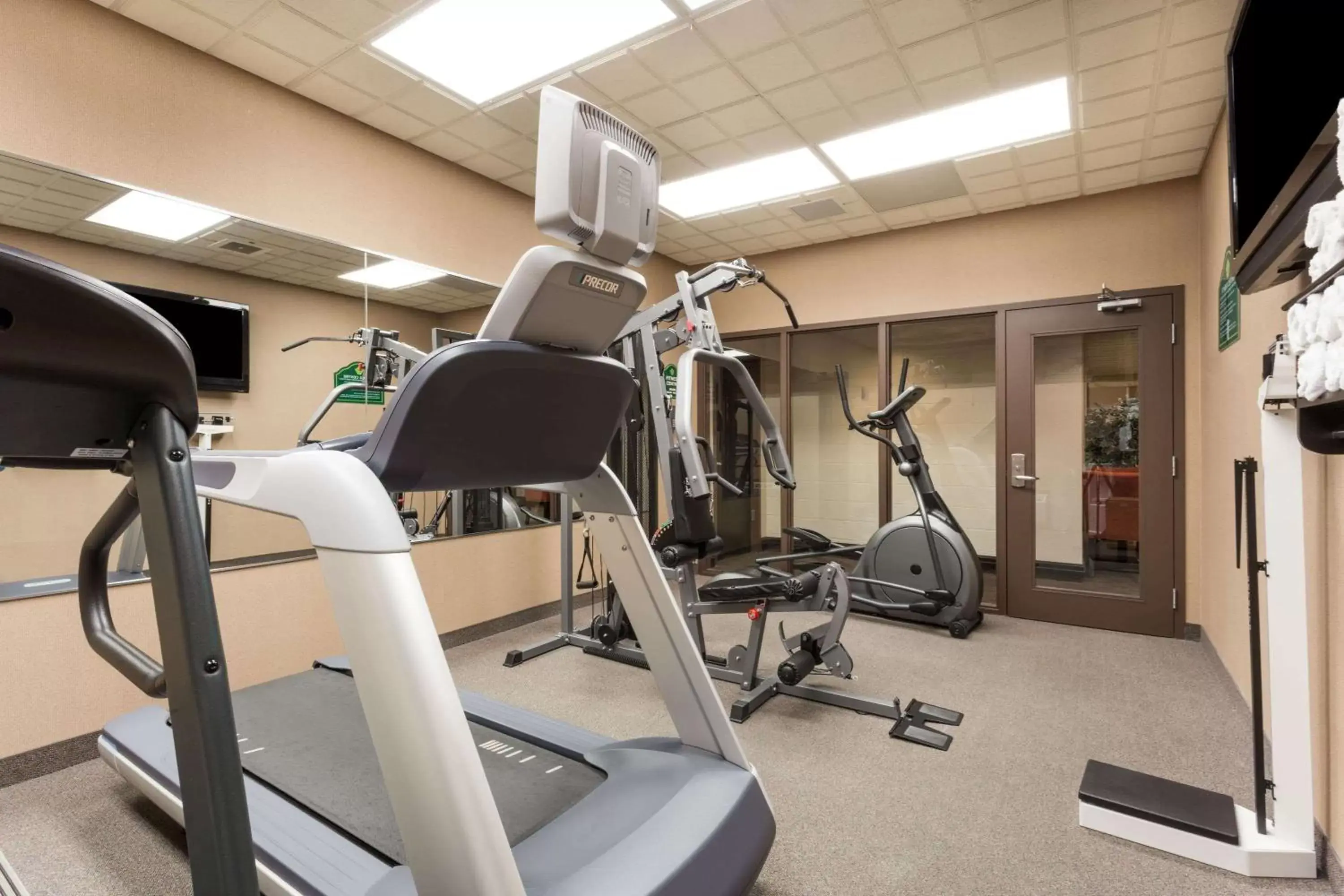 Fitness centre/facilities, Fitness Center/Facilities in Wingate By Wyndham Regina