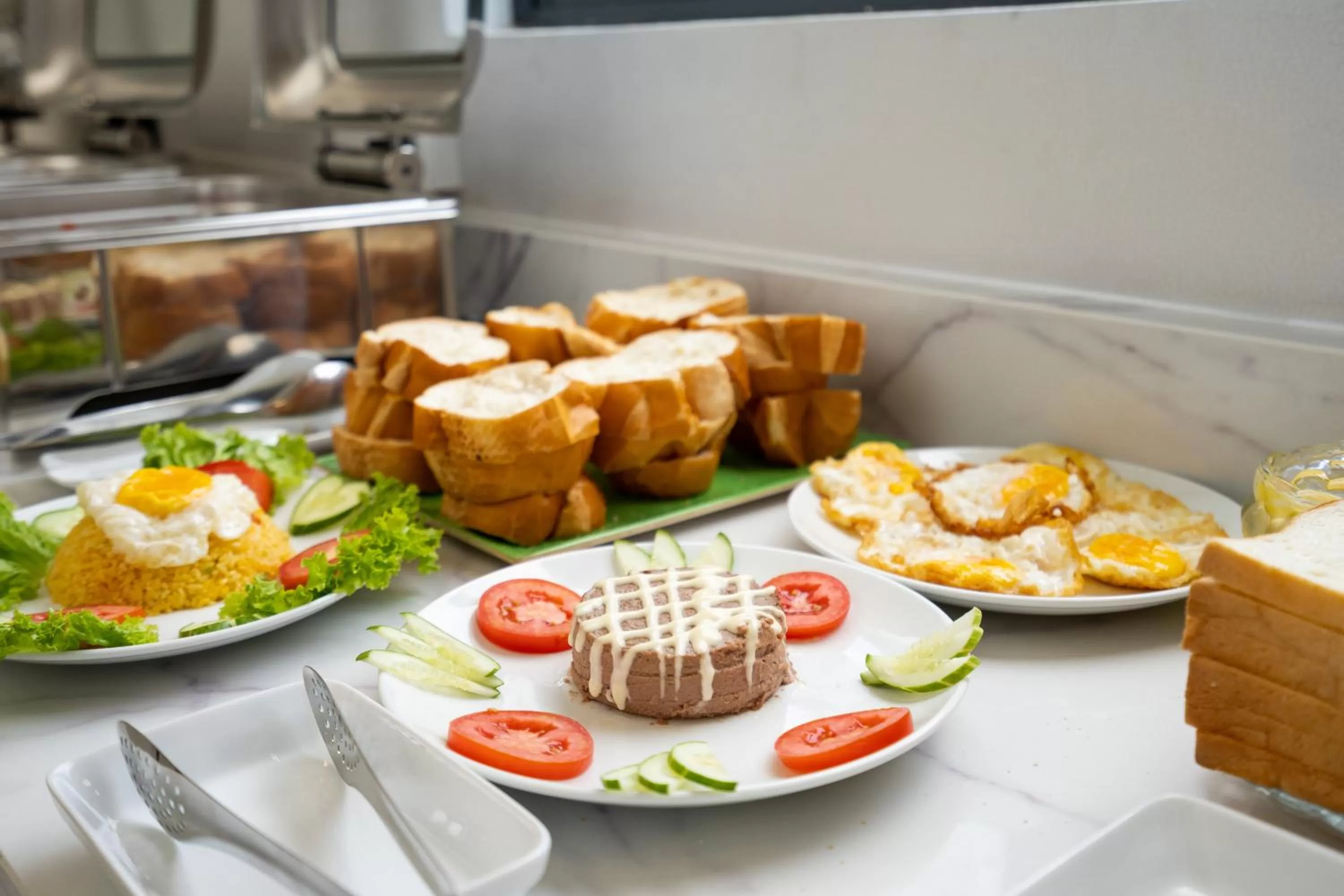 Breakfast in A&A Toronto Hotel