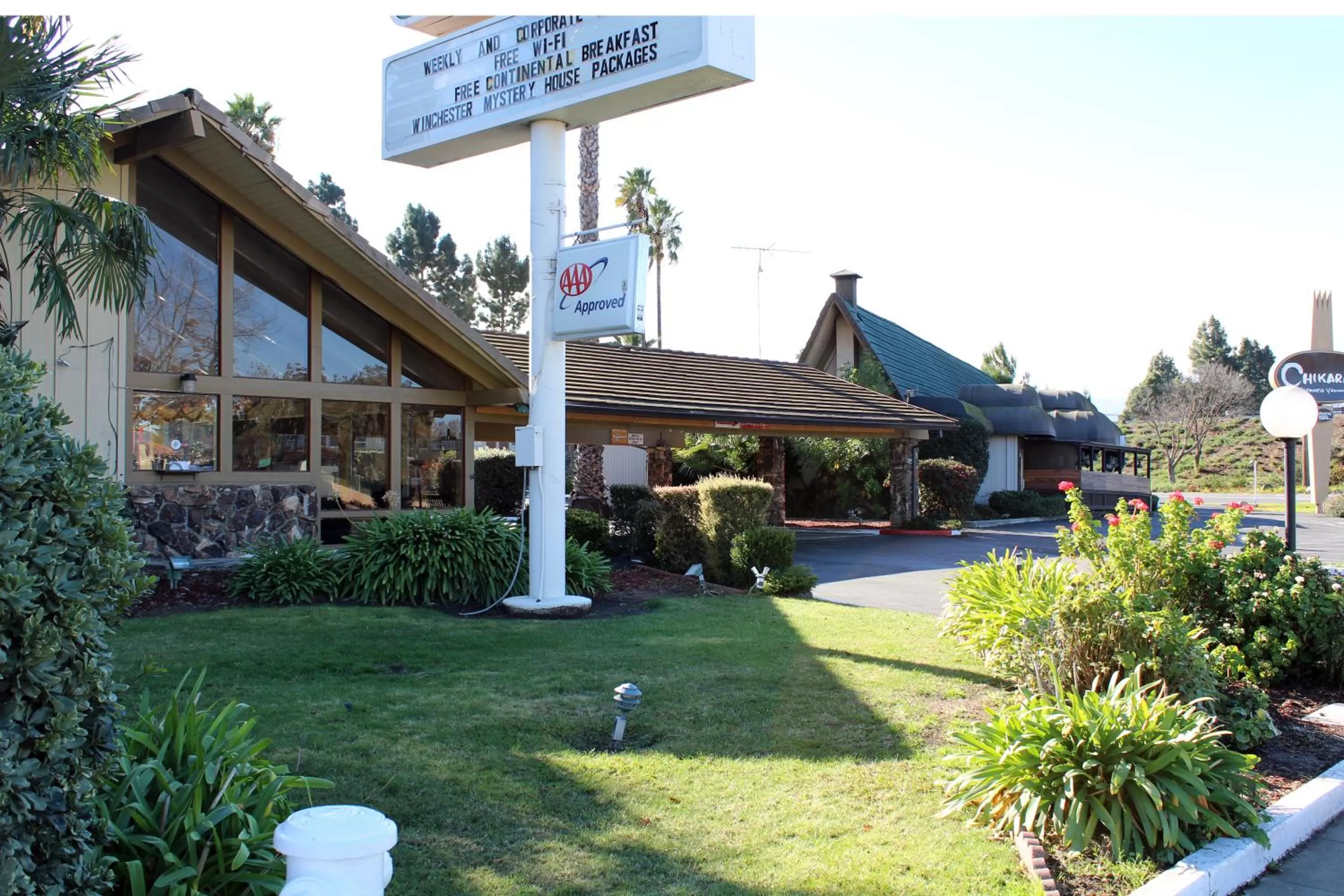 Property building in Rodeway Inn Santa Clara El Camino Real