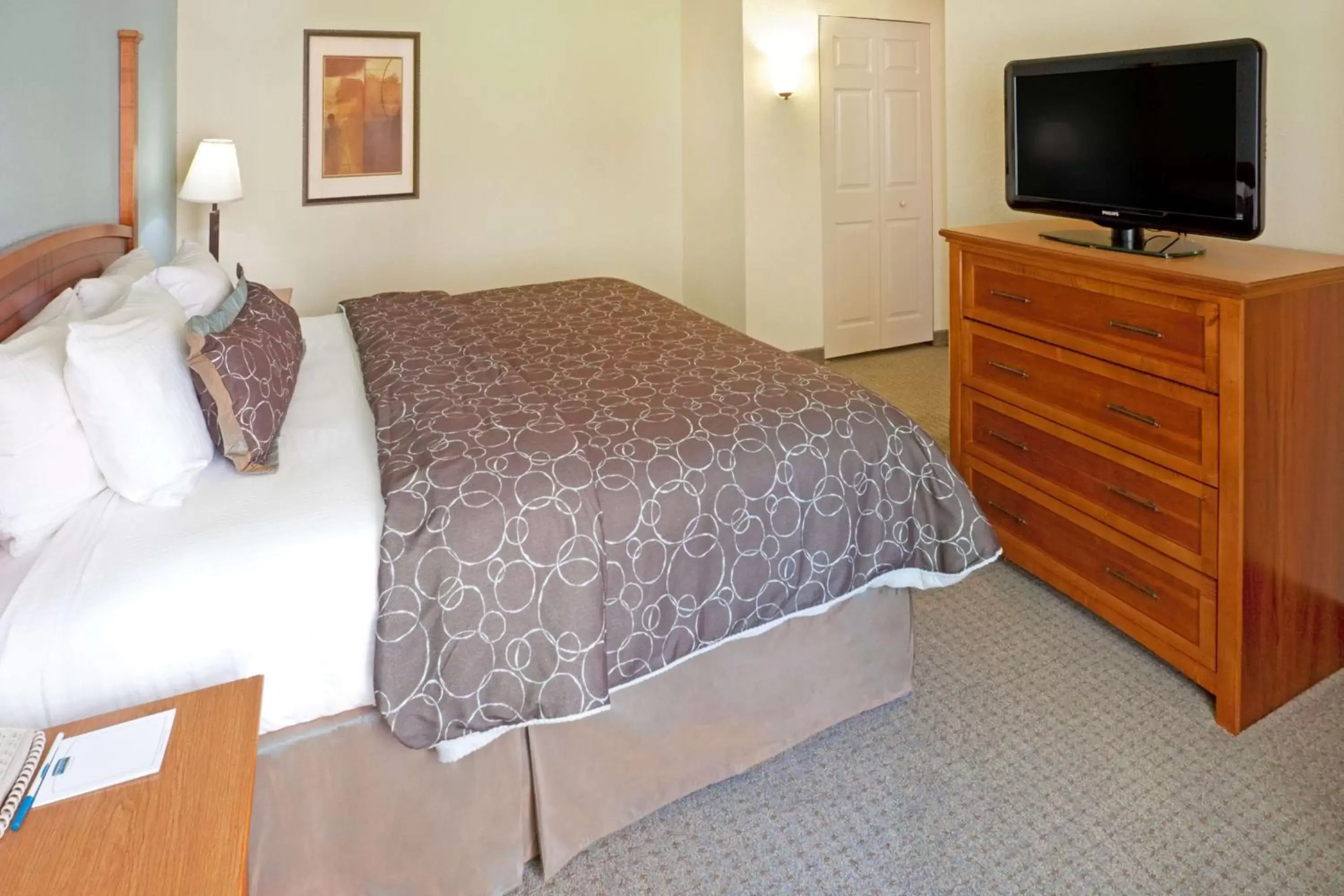 Photo of the whole room, Bed in Sonesta ES Suites Dallas - Las Colinas