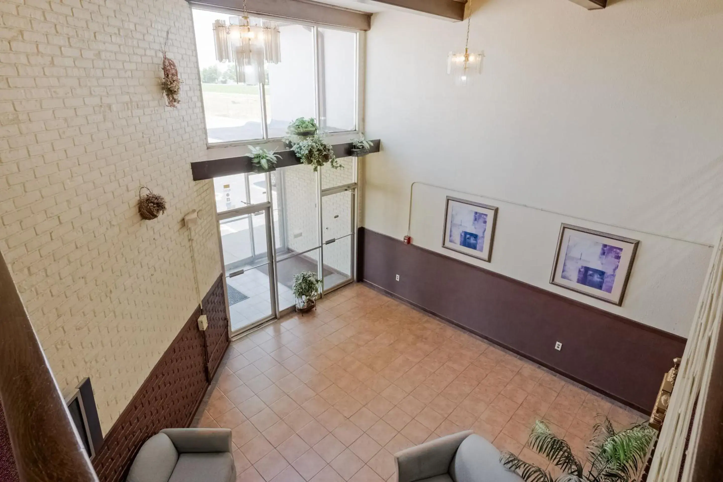 Lobby or reception, Bathroom in OYO Hotel Morton East Peoria I-74