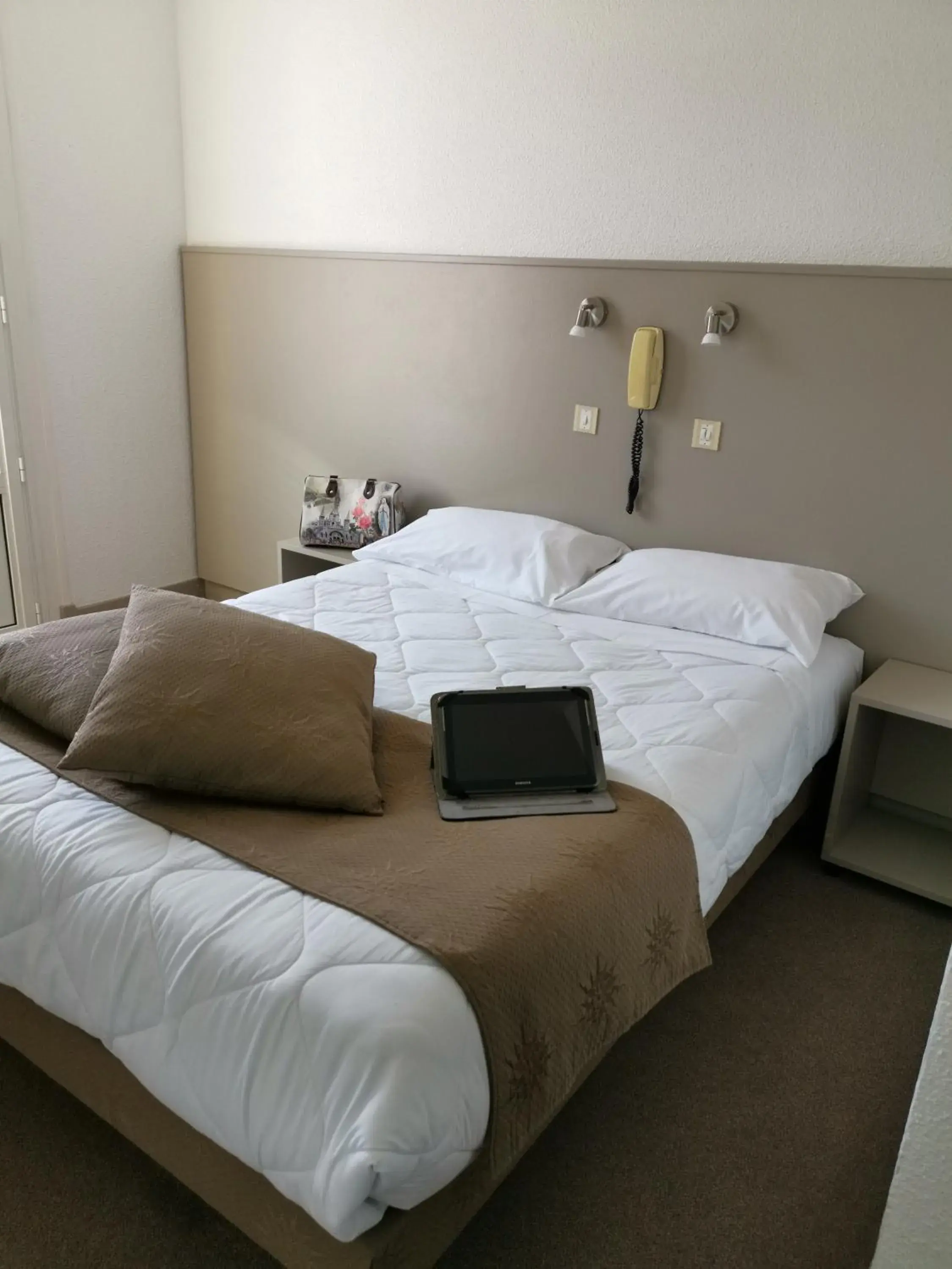 Bedroom, Bed in Hotel Notre Dame de la Sarte