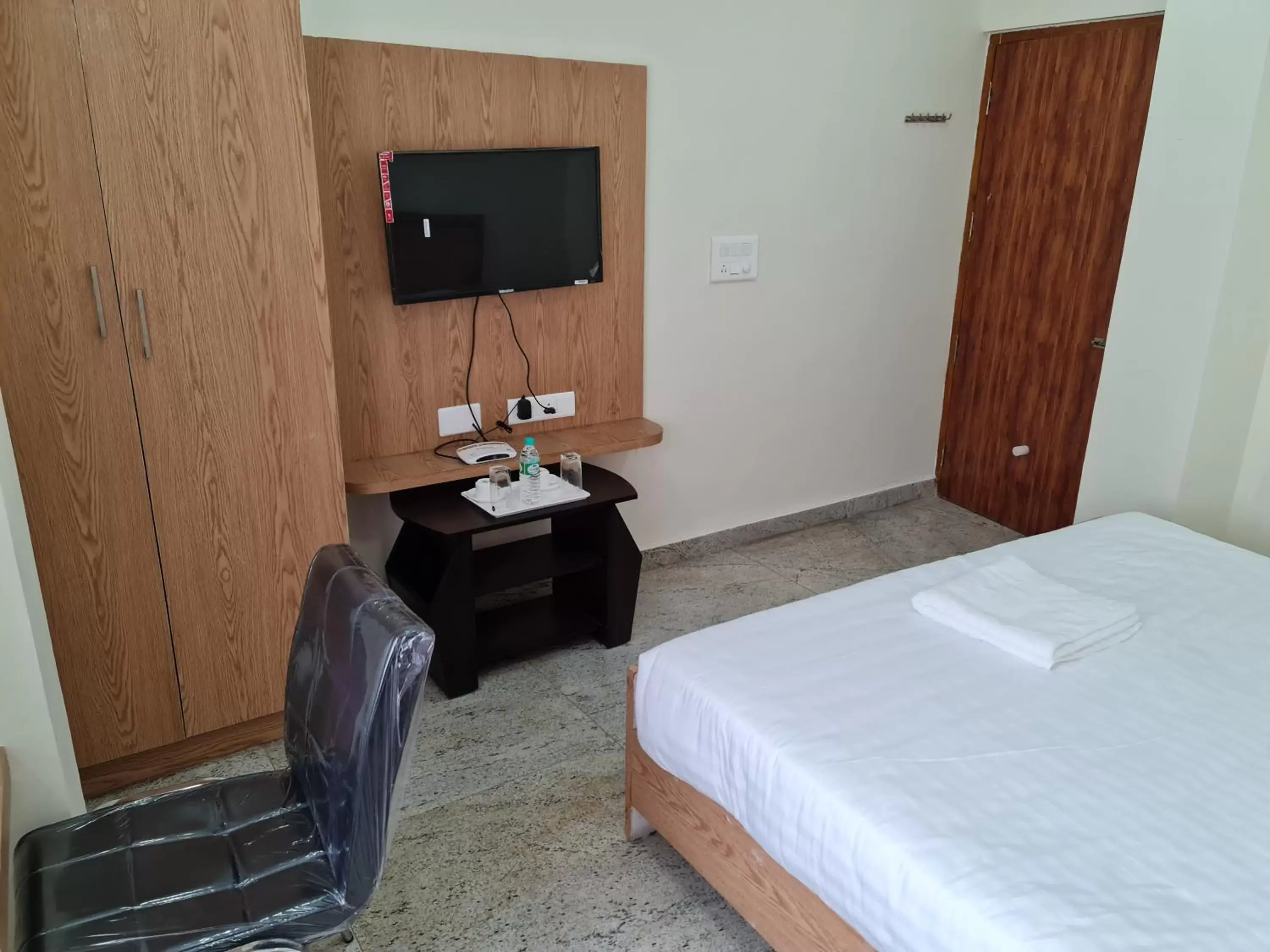 TV and multimedia, Bed in Vijay Shree Inn TV and multimedia, Bed in Vijay Shree Inn