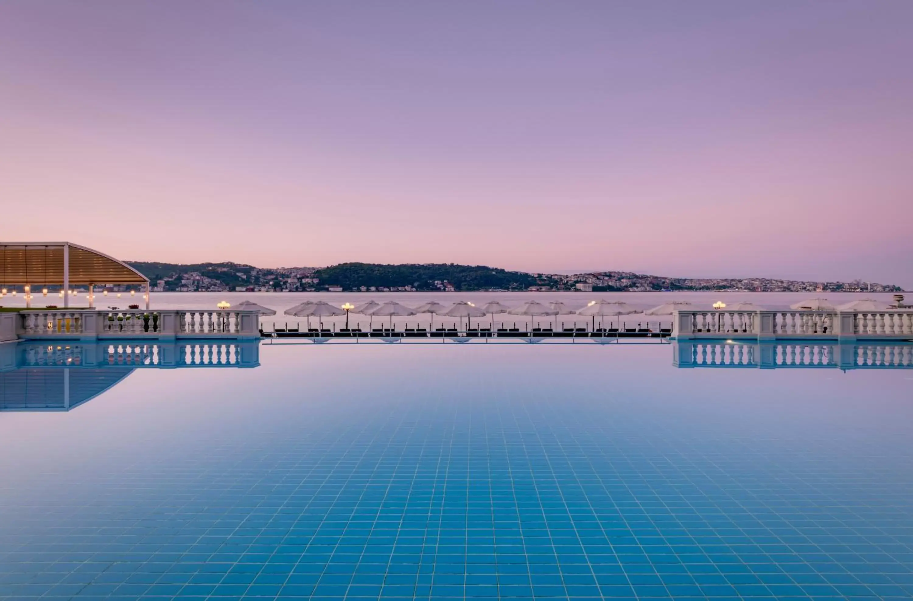 Swimming Pool in Çırağan Palace Kempinski Istanbul