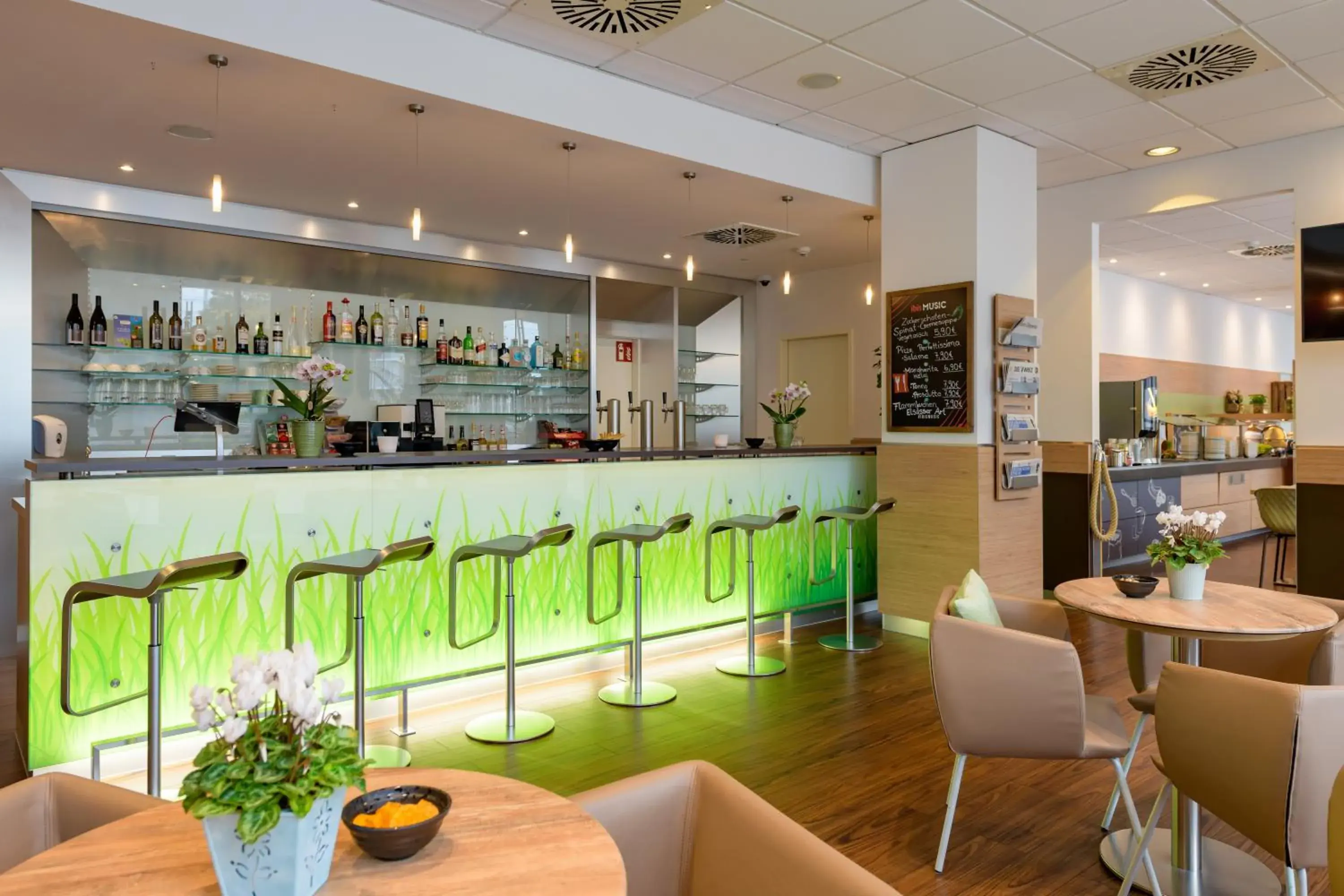 Lounge or bar, Lounge/Bar in ibis Heilbronn City