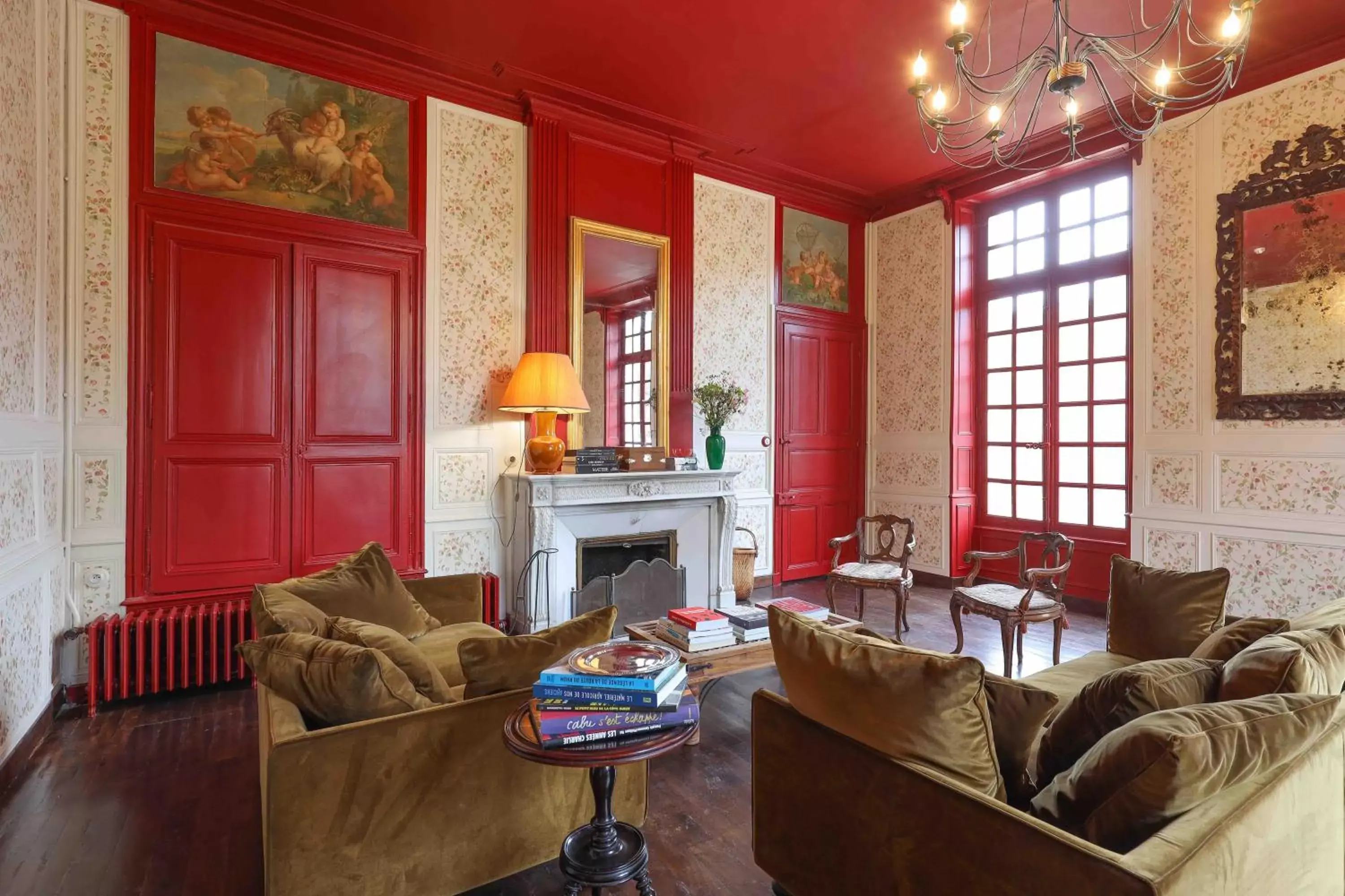 Property building, Seating Area in Château de la Huberdière