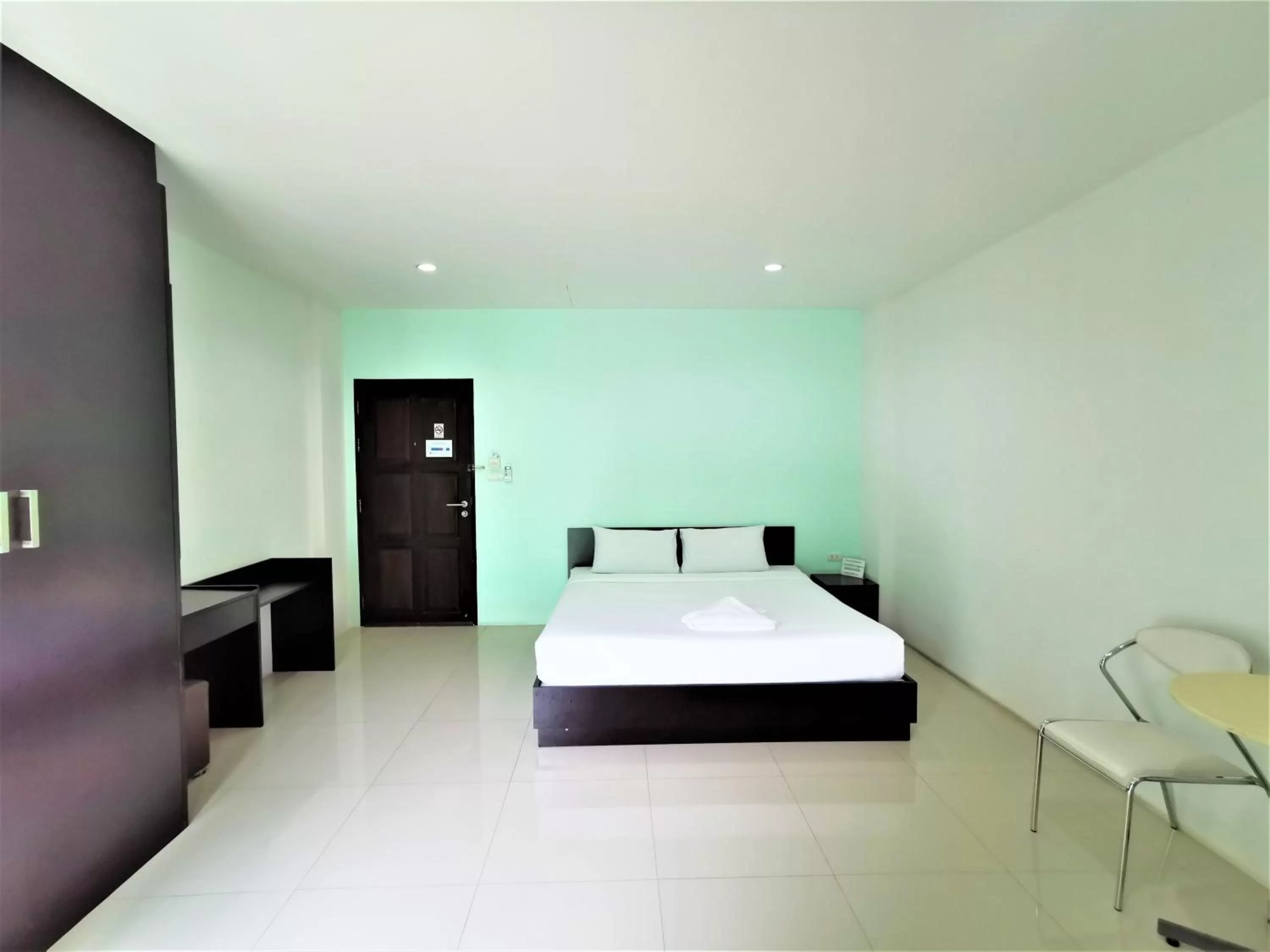 Bedroom, Bed in Hua Hin Irooms