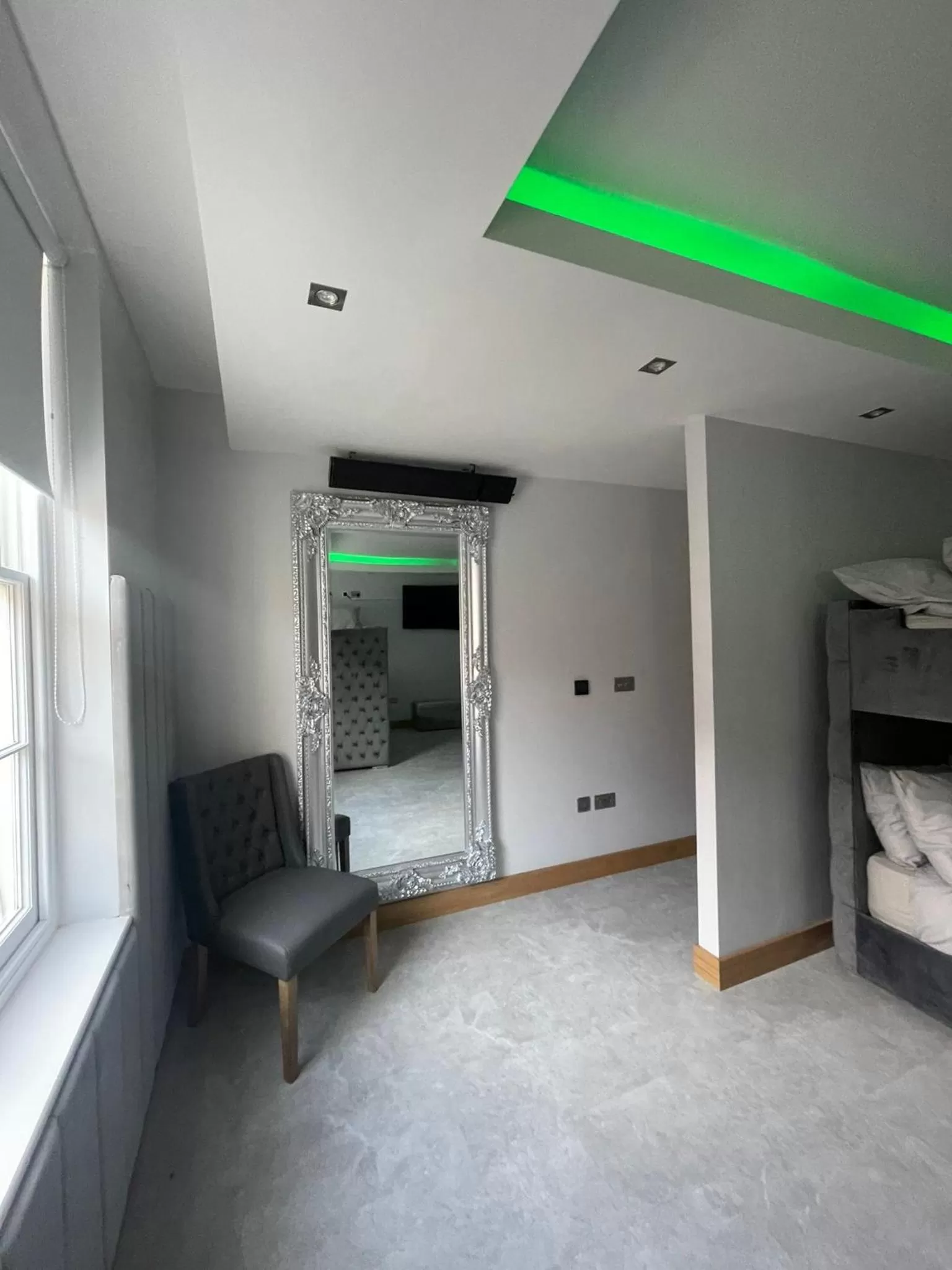 Bed in Belvedere Aparthotel - 83 Mount Pleasant