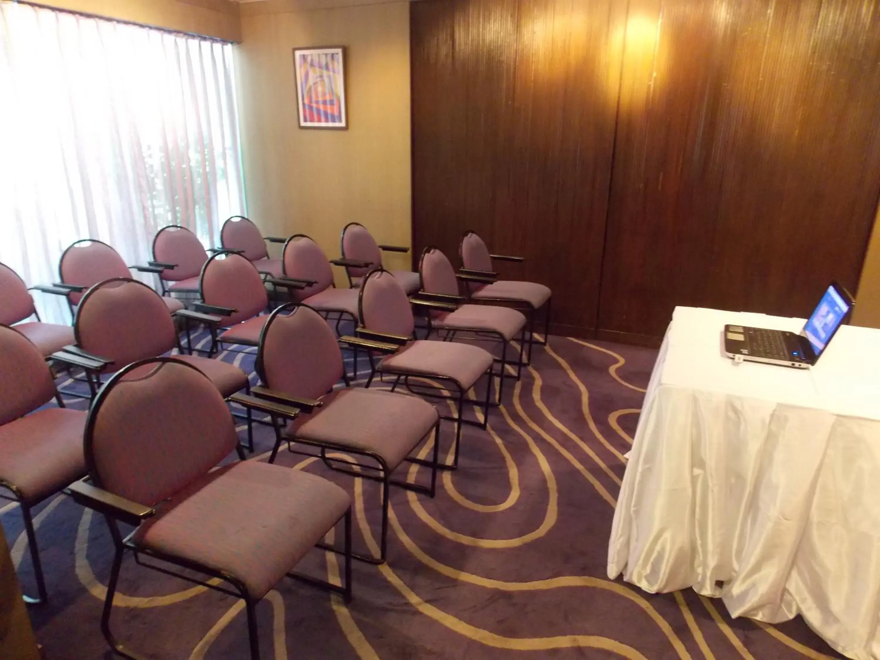 Business facilities, Business Area/Conference Room in Hotel Studio Estique