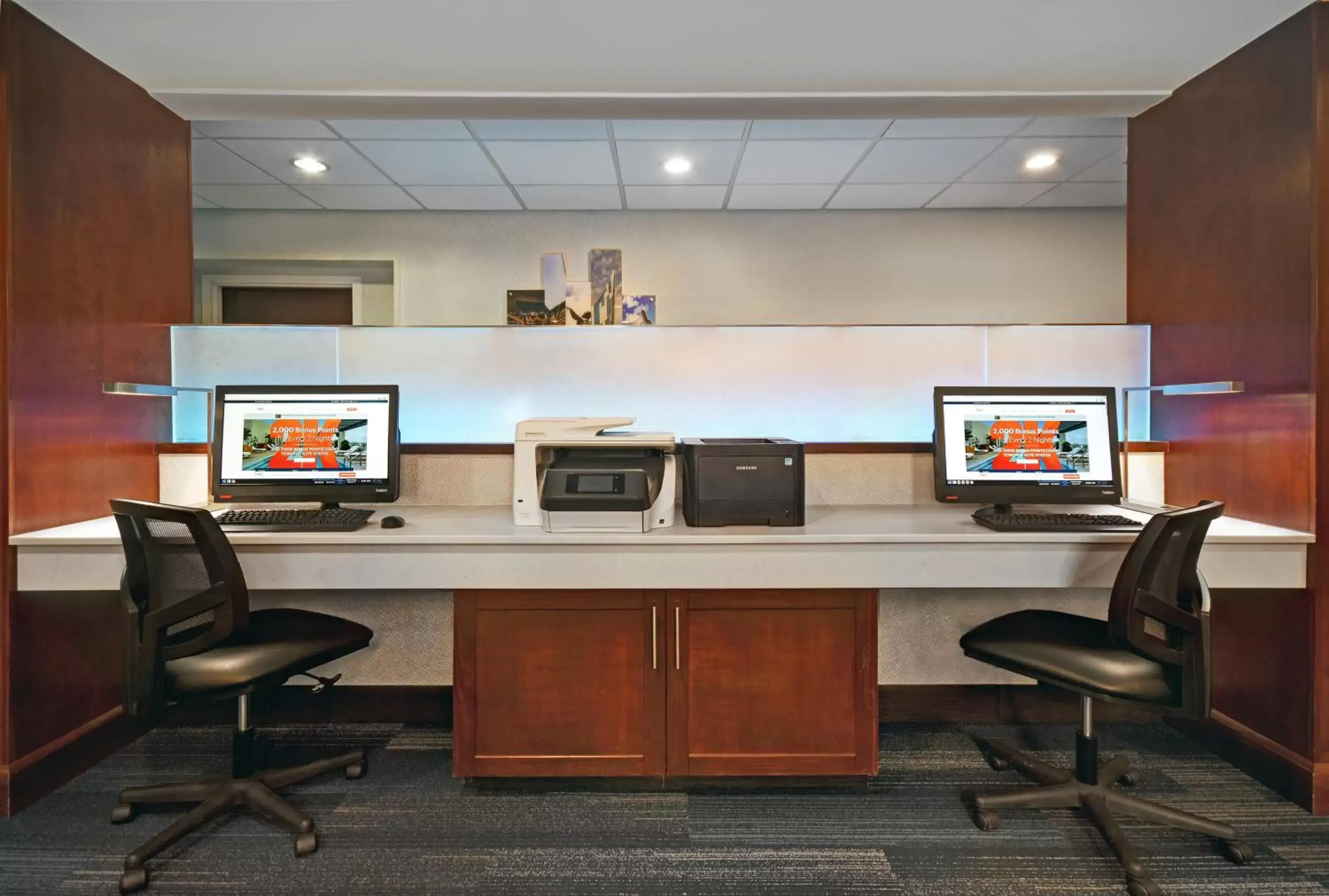 Business facilities, Business Area/Conference Room in Holiday Inn Express & Suites Cincinnati Riverfront, an IHG Hotel