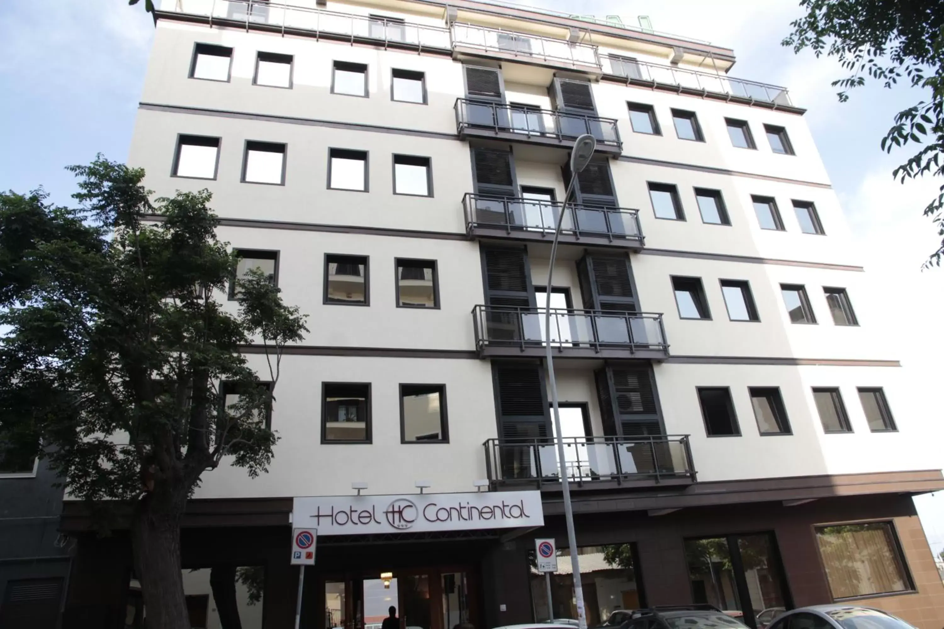 Facade/entrance, Property Building in Hotel Continental