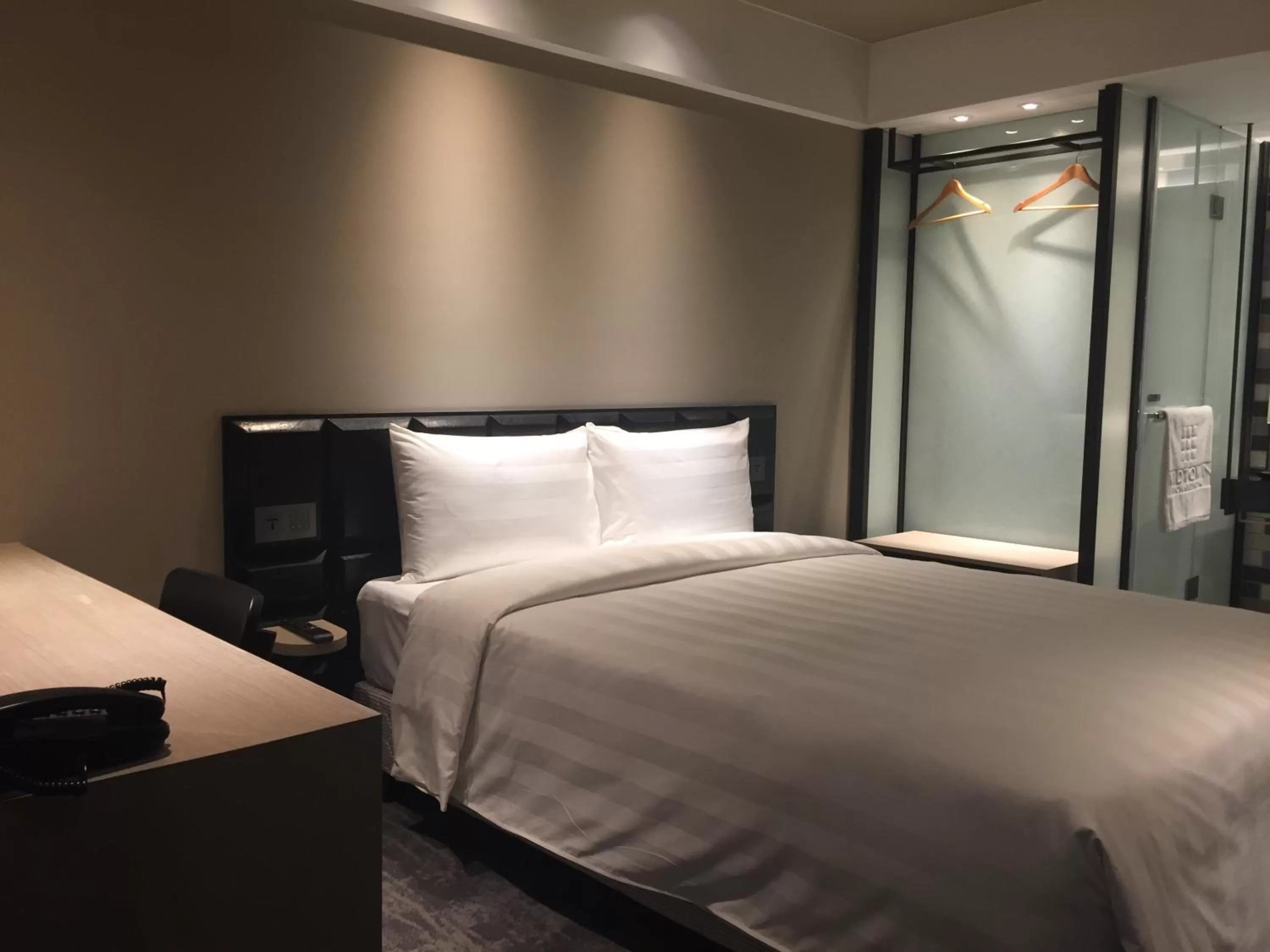 Photo of the whole room, Bed in Hotel Midtown Richardson