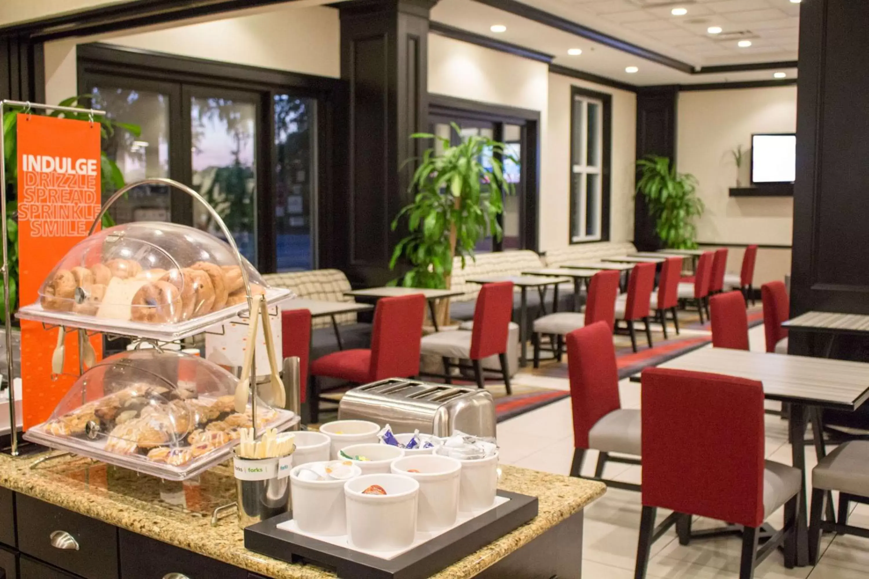 Breakfast, Restaurant/Places to Eat in Hampton Inn Savannah Historic District