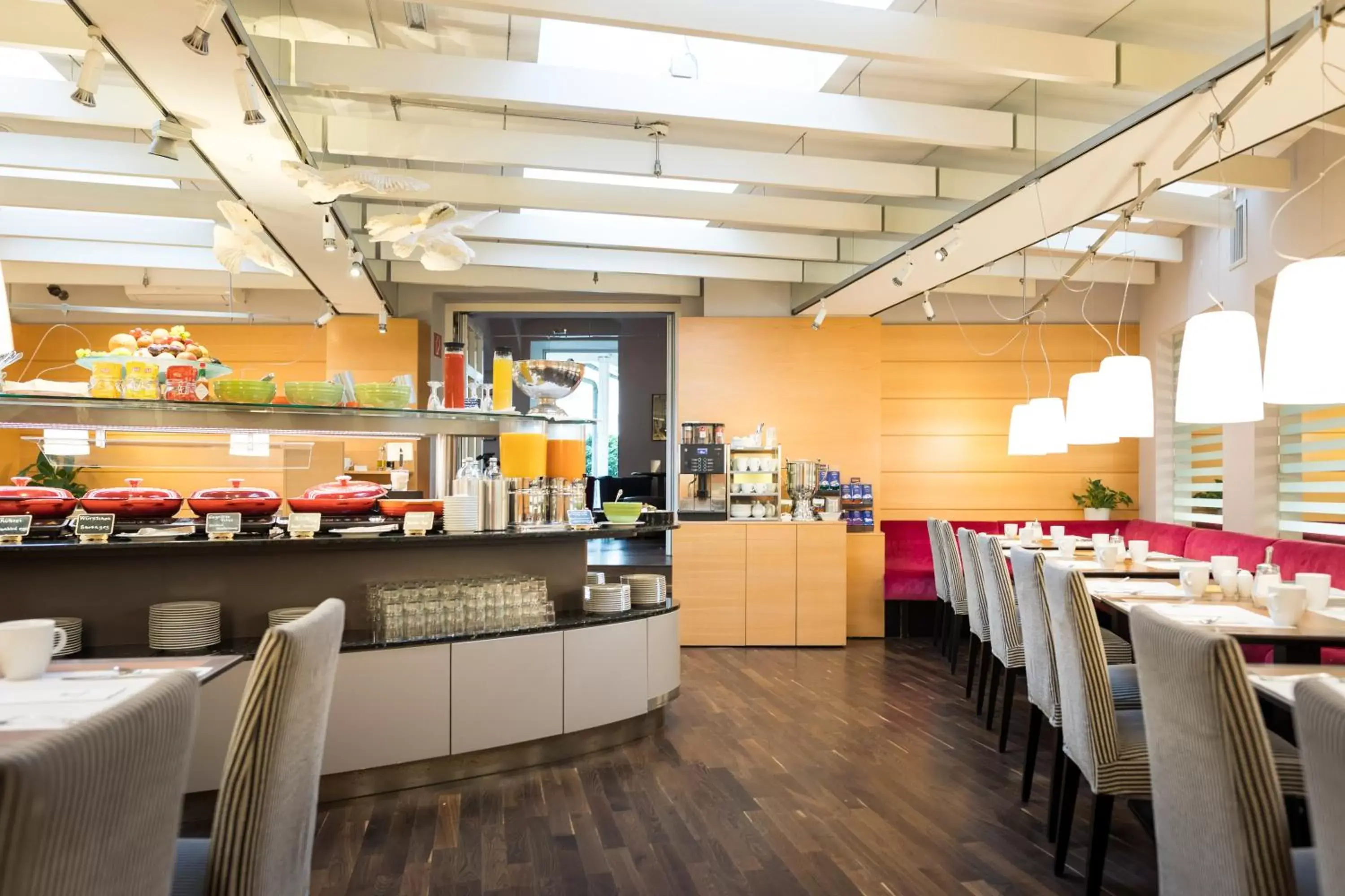Breakfast, Restaurant/Places to Eat in Holiday Inn Vienna City, an IHG Hotel