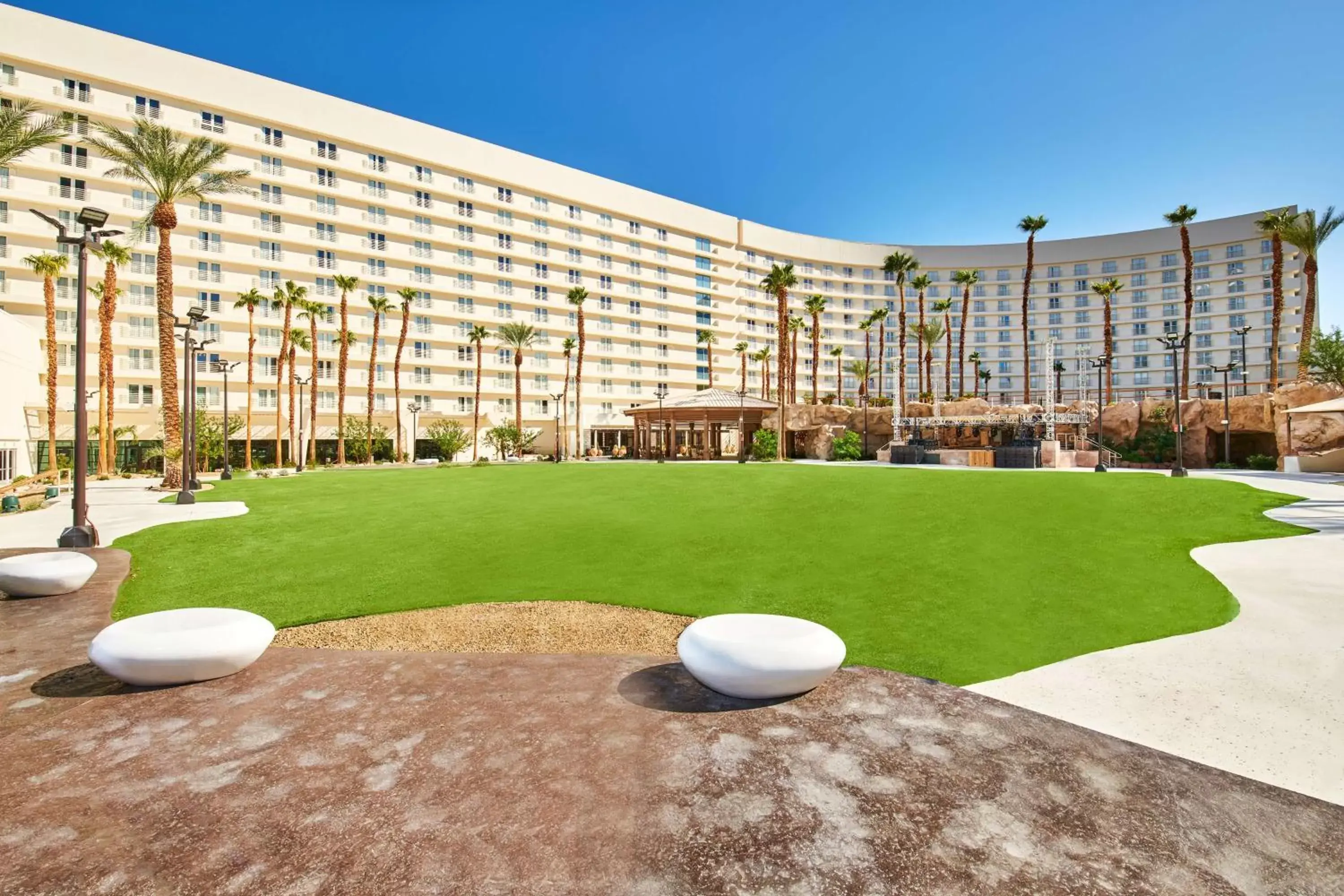 Garden, Property Building in Virgin Hotels Las Vegas, Curio Collection by Hilton