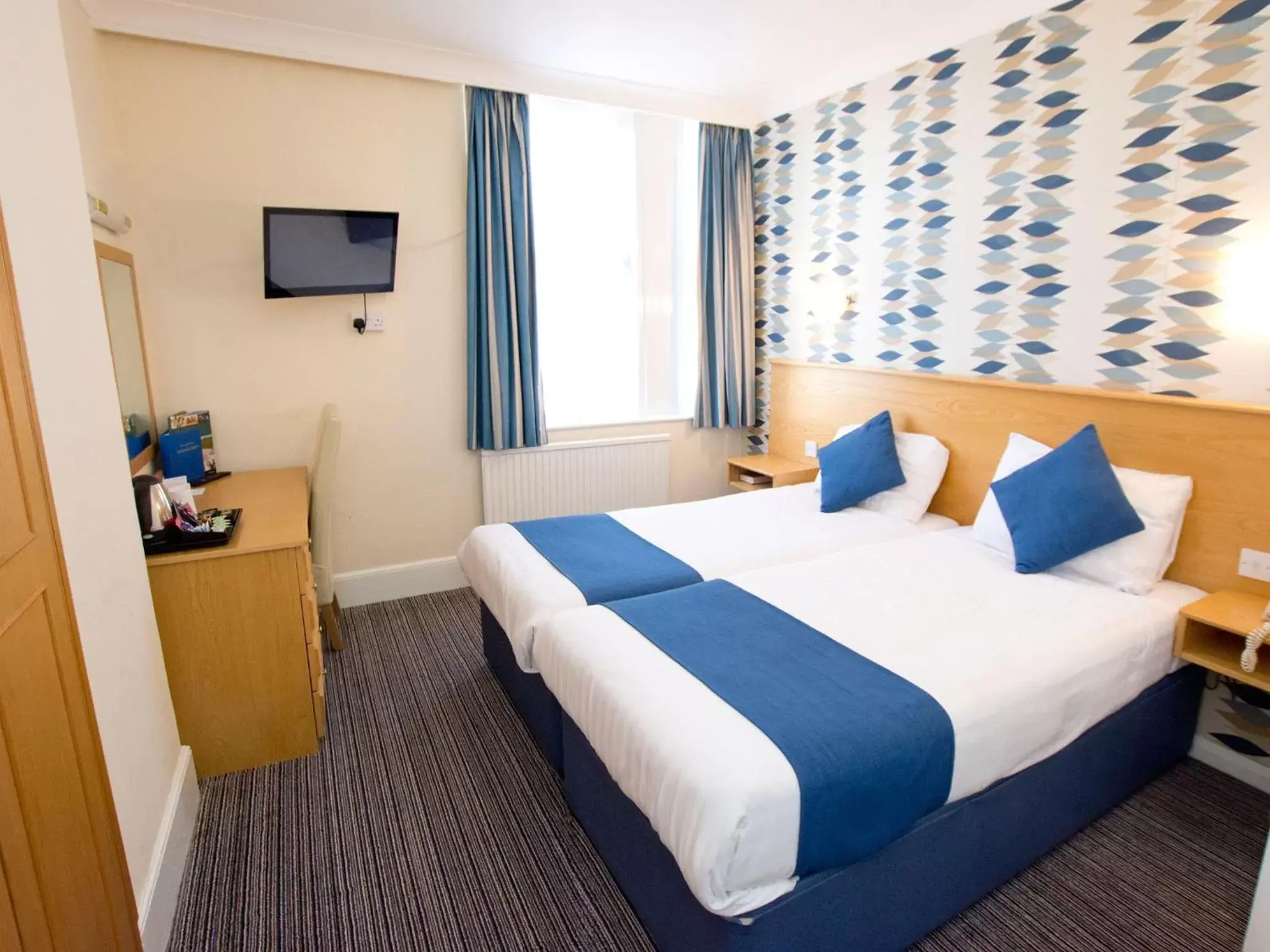 Bed in TLH Derwent Hotel - TLH Leisure, Entertainment and Spa Resort