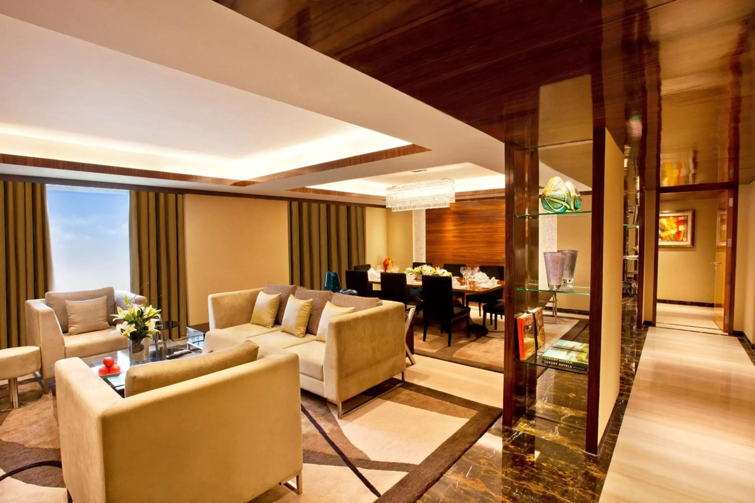 Photo of the whole room, Seating Area in Radisson Blu Plaza Delhi Airport