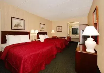 Queen Room with Two Queen Beds - Smoking in Quality Inn Easley