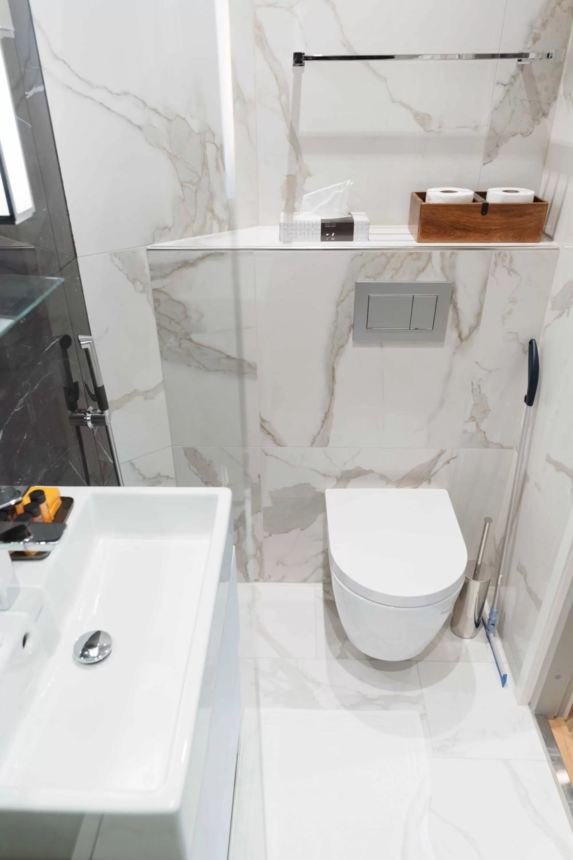 Toilet in Hotel Bastian