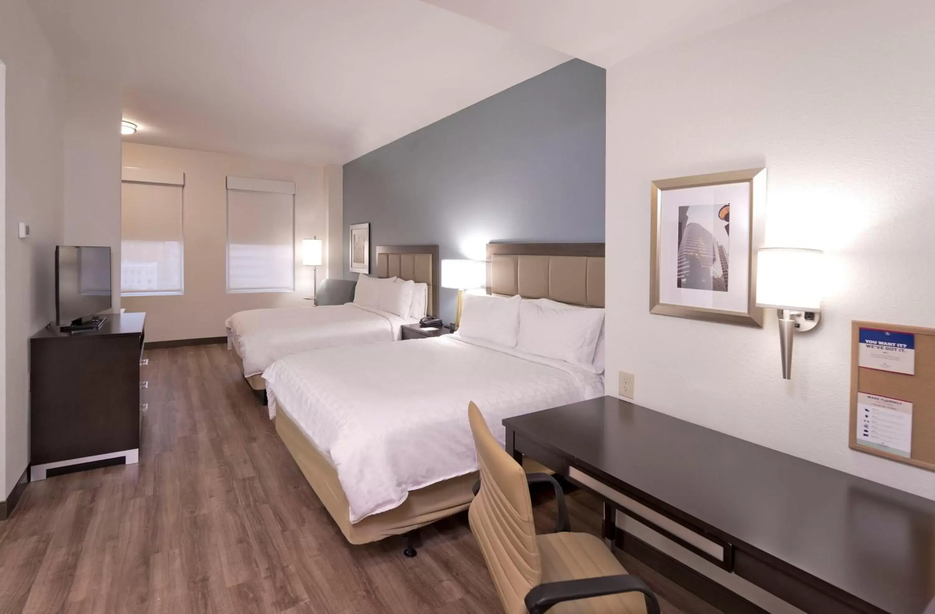 Photo of the whole room, Bed in Candlewood Suites Baltimore - Inner Harbor, an IHG Hotel