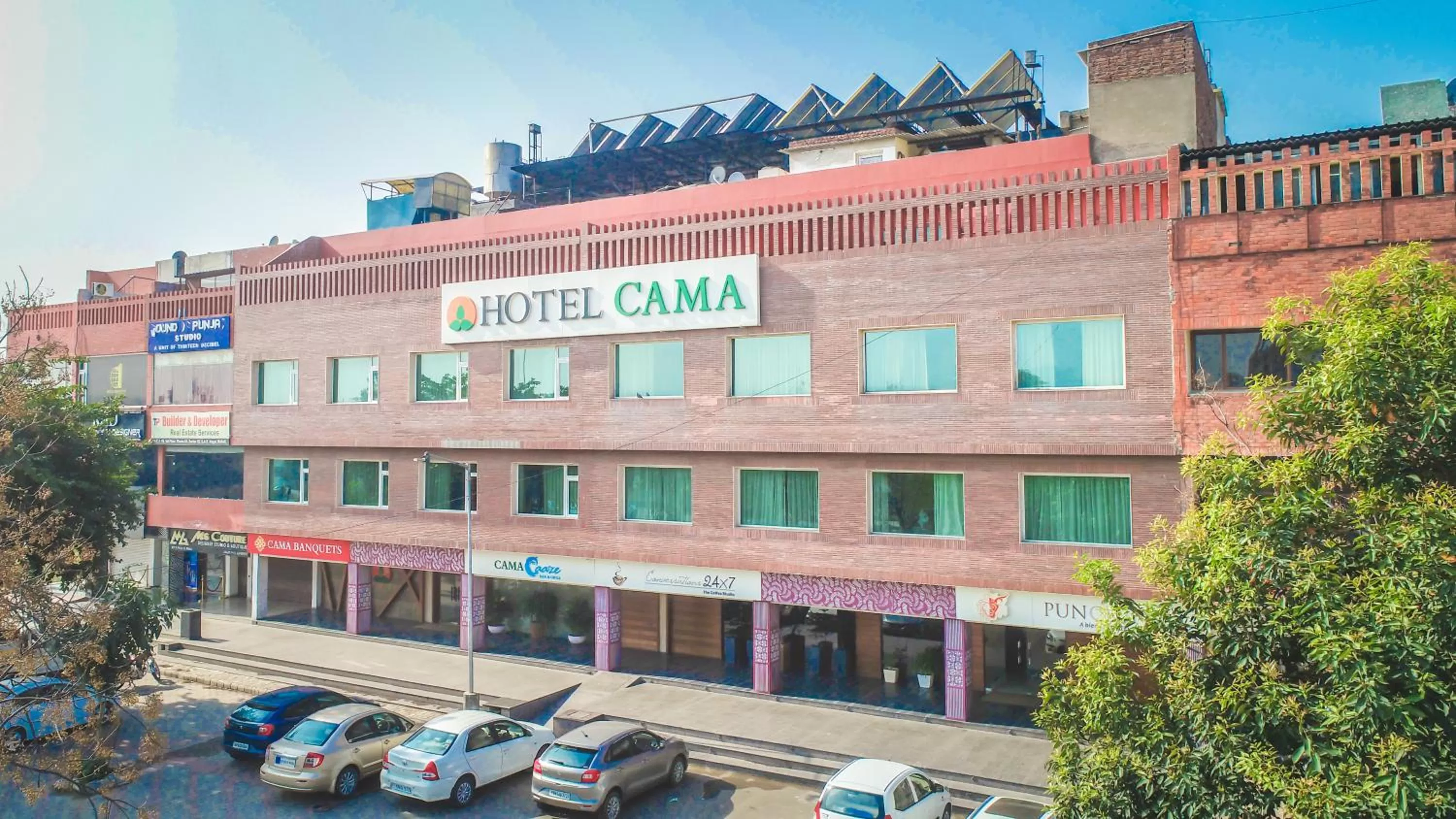Property building in Hotel Cama