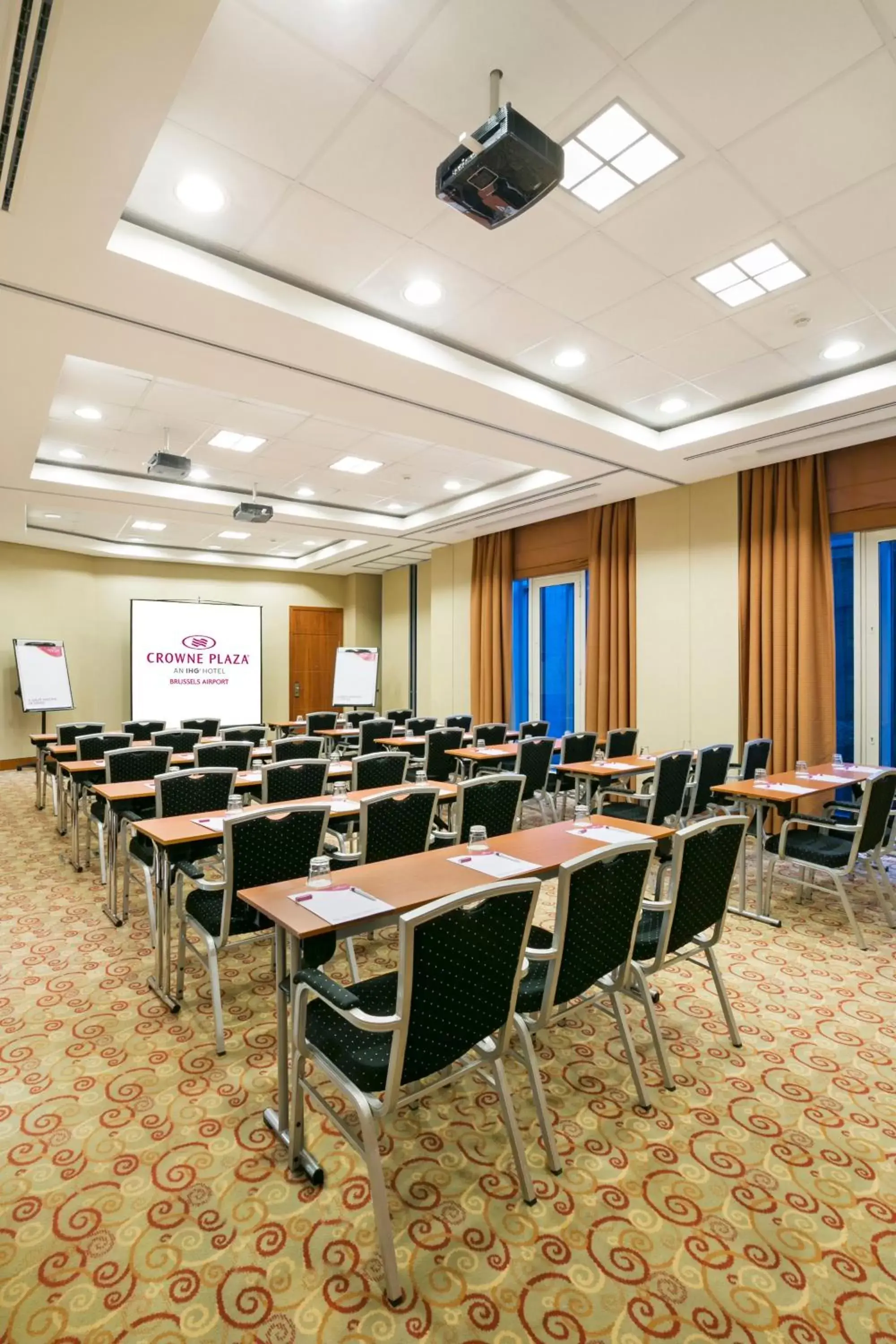 Meeting/conference room in Crowne Plaza Brussels Airport, an IHG Hotel