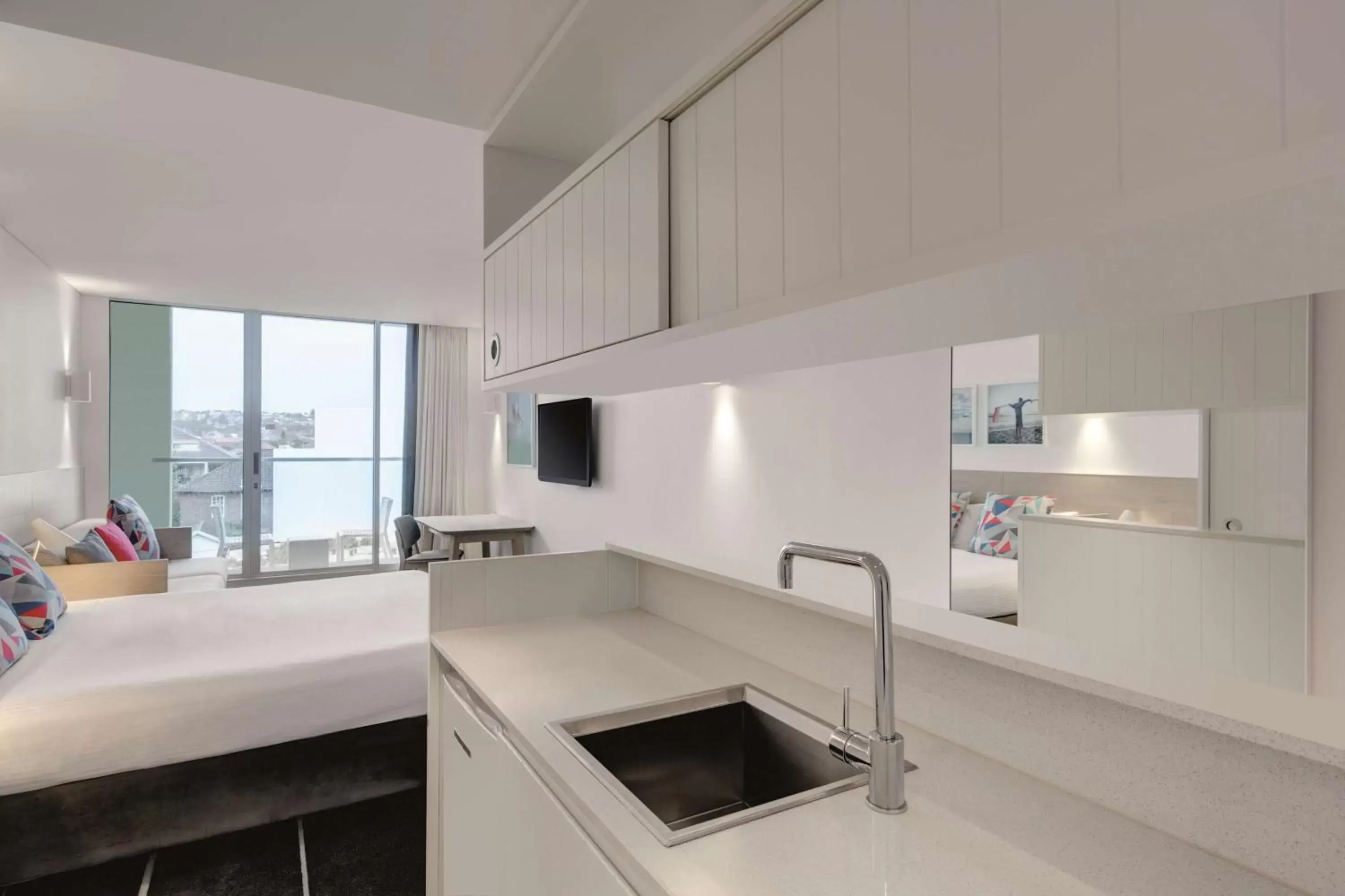 Bedroom, Kitchen/Kitchenette in Adina Apartment Hotel Bondi Beach Sydney