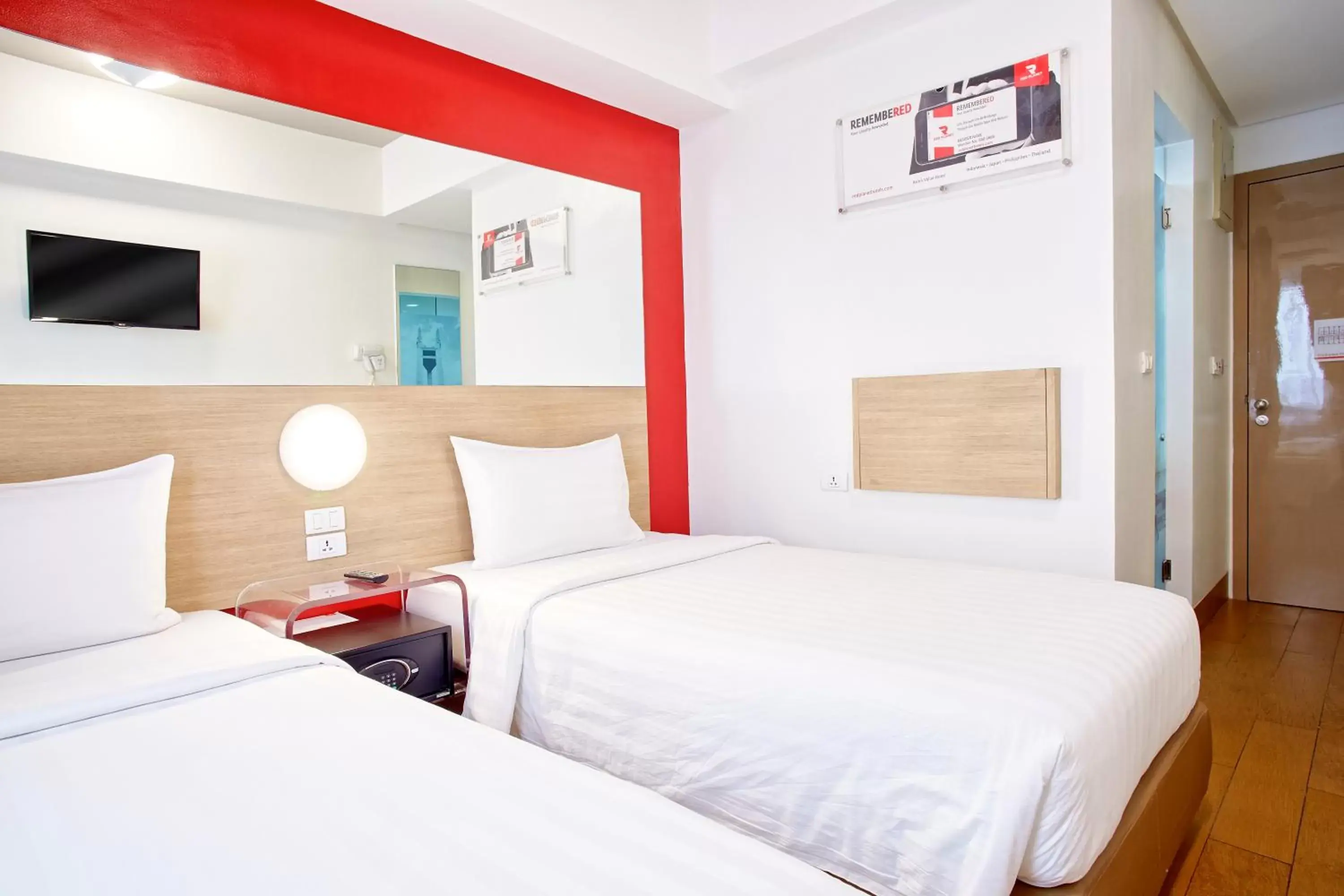 Bed in Red Planet Ortigas