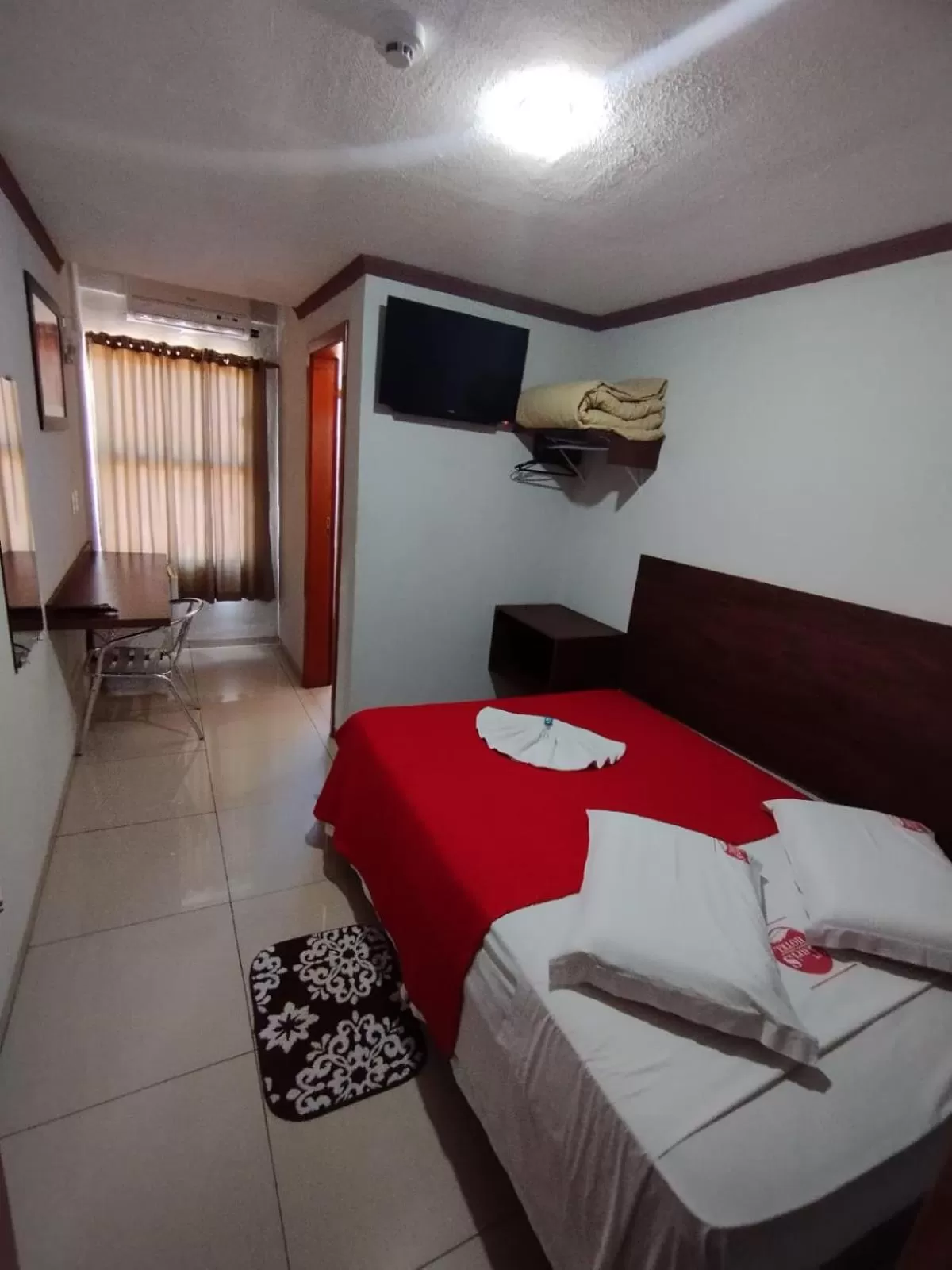 Bedroom, Bed in Turis Hotel & Choperia