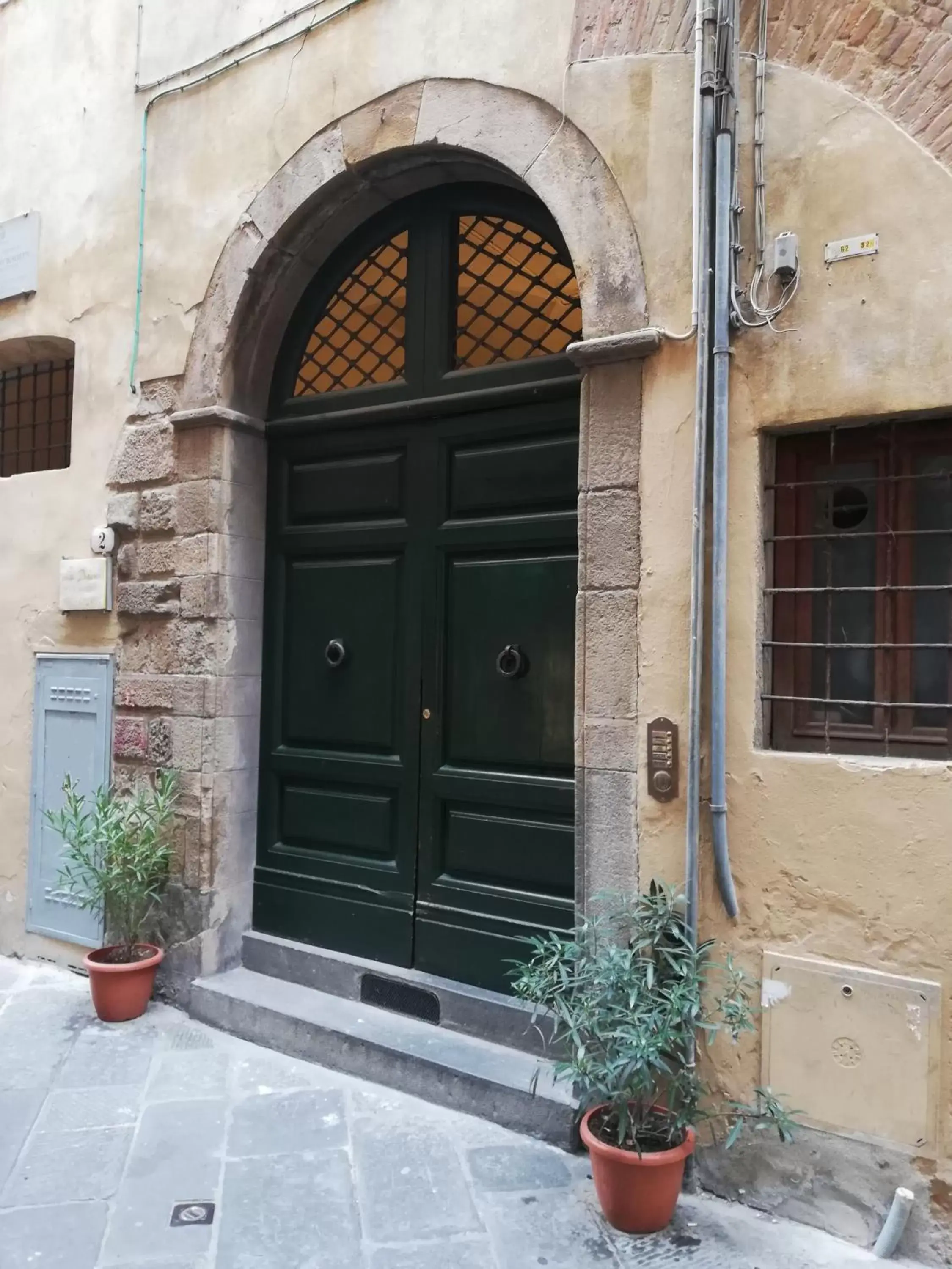 Property building, Facade/Entrance in La Bohème