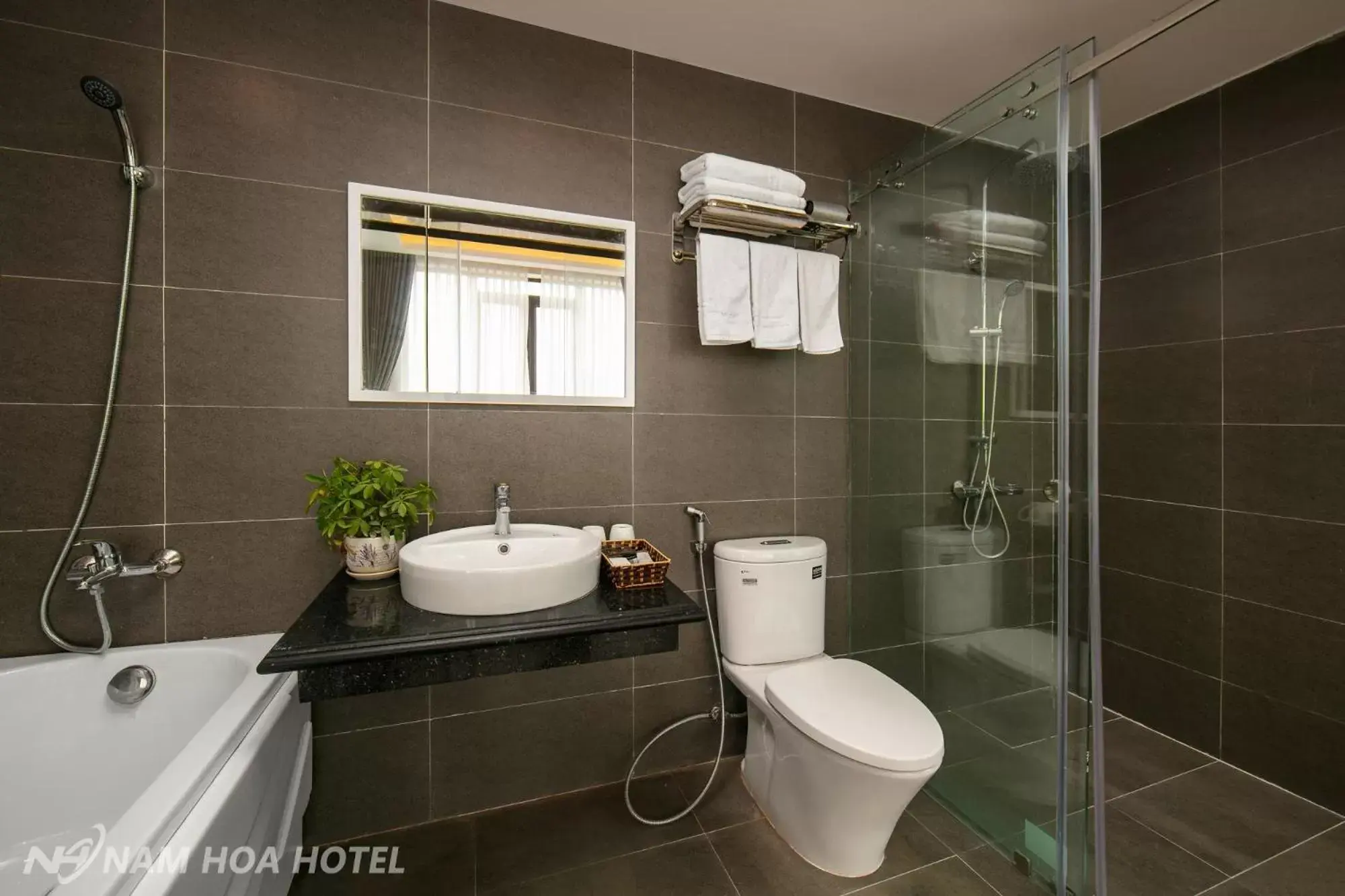 Bathroom in Nam Hoa Hotel Bathroom in Nam Hoa Hotel