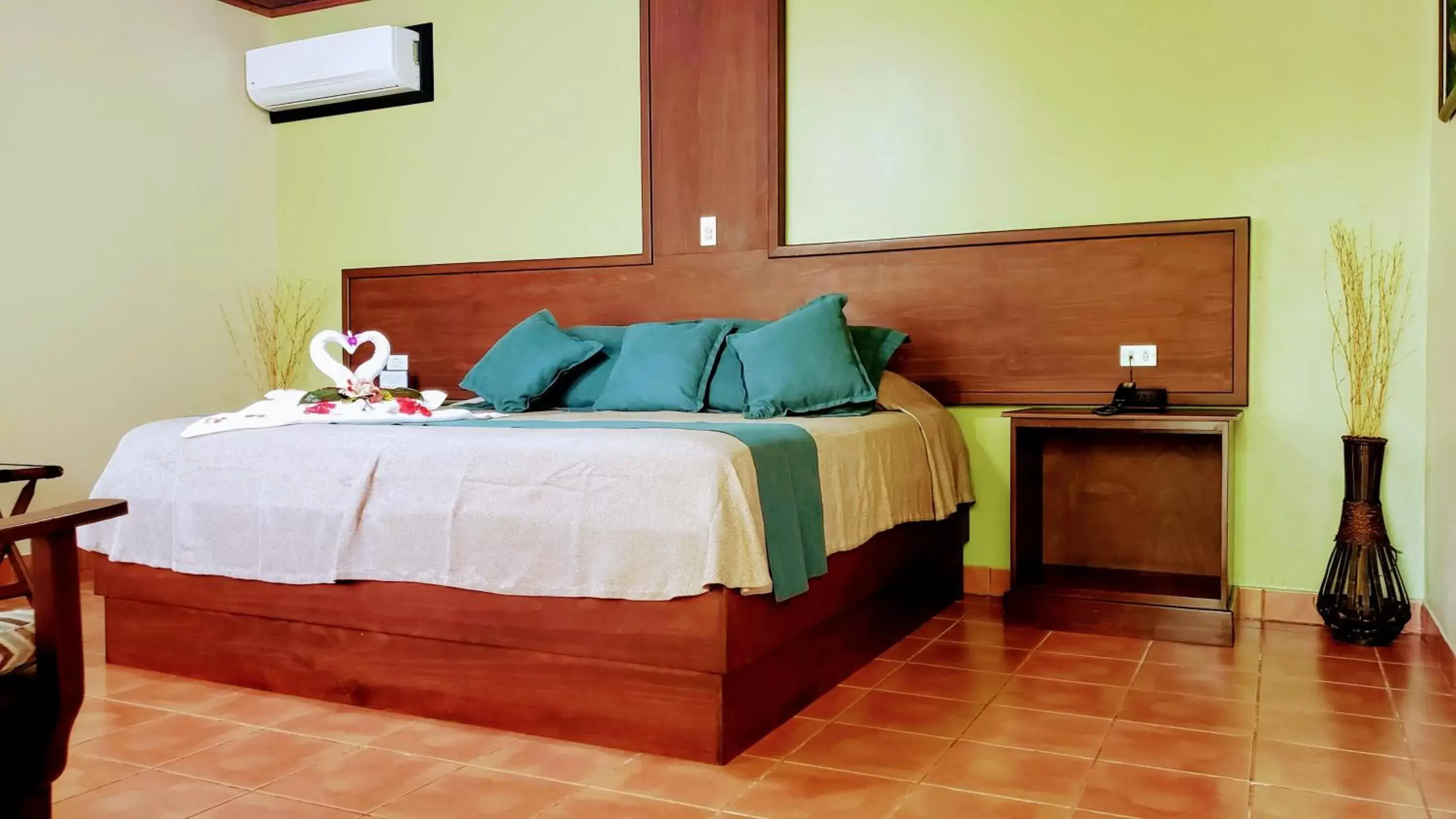 Bed in Volcano Lodge, Hotel & Thermal Experience Bed in Volcano Lodge, Hotel & Thermal Experience