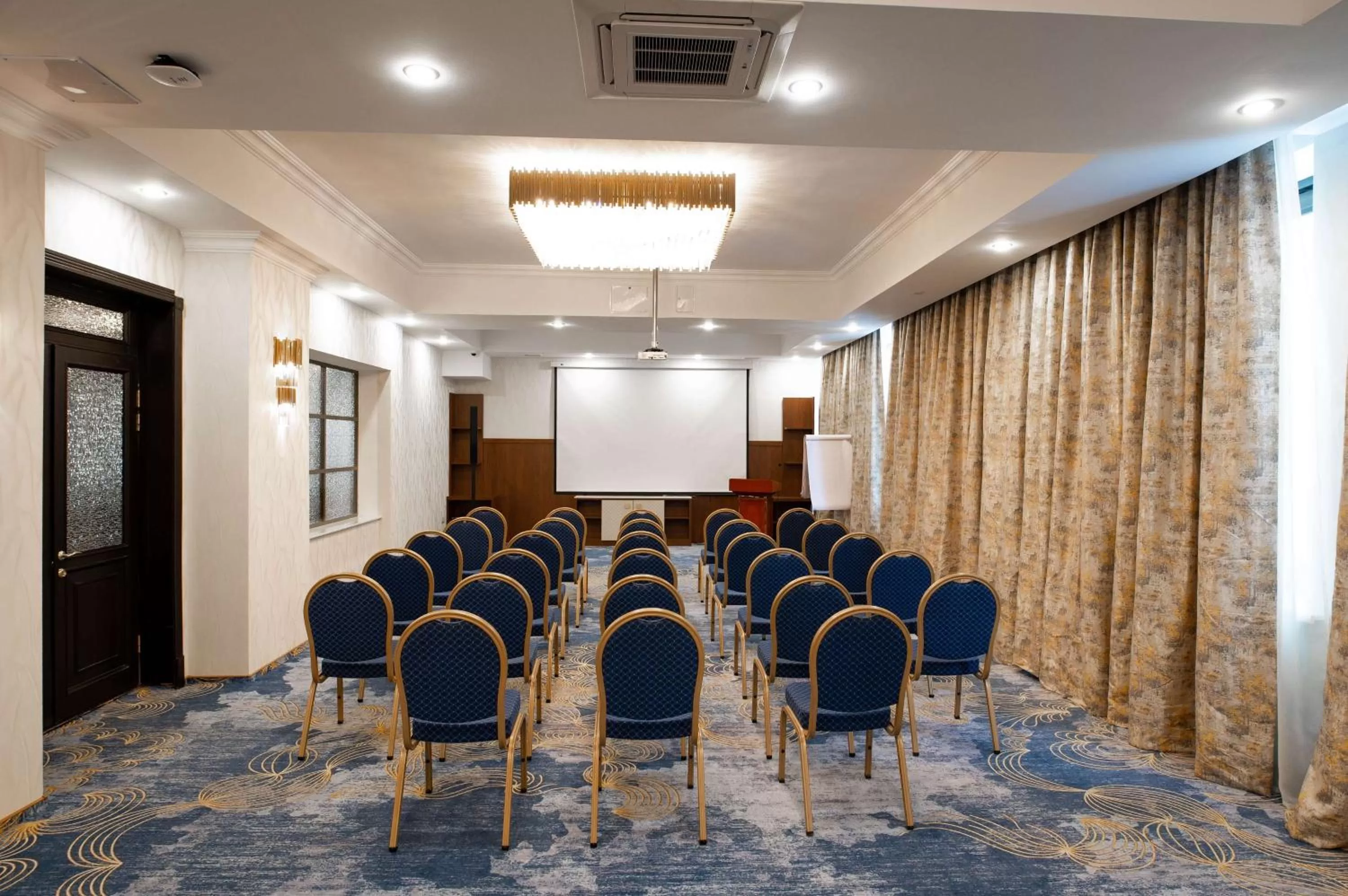 Meeting/conference room in Best Western Plus Oskemen