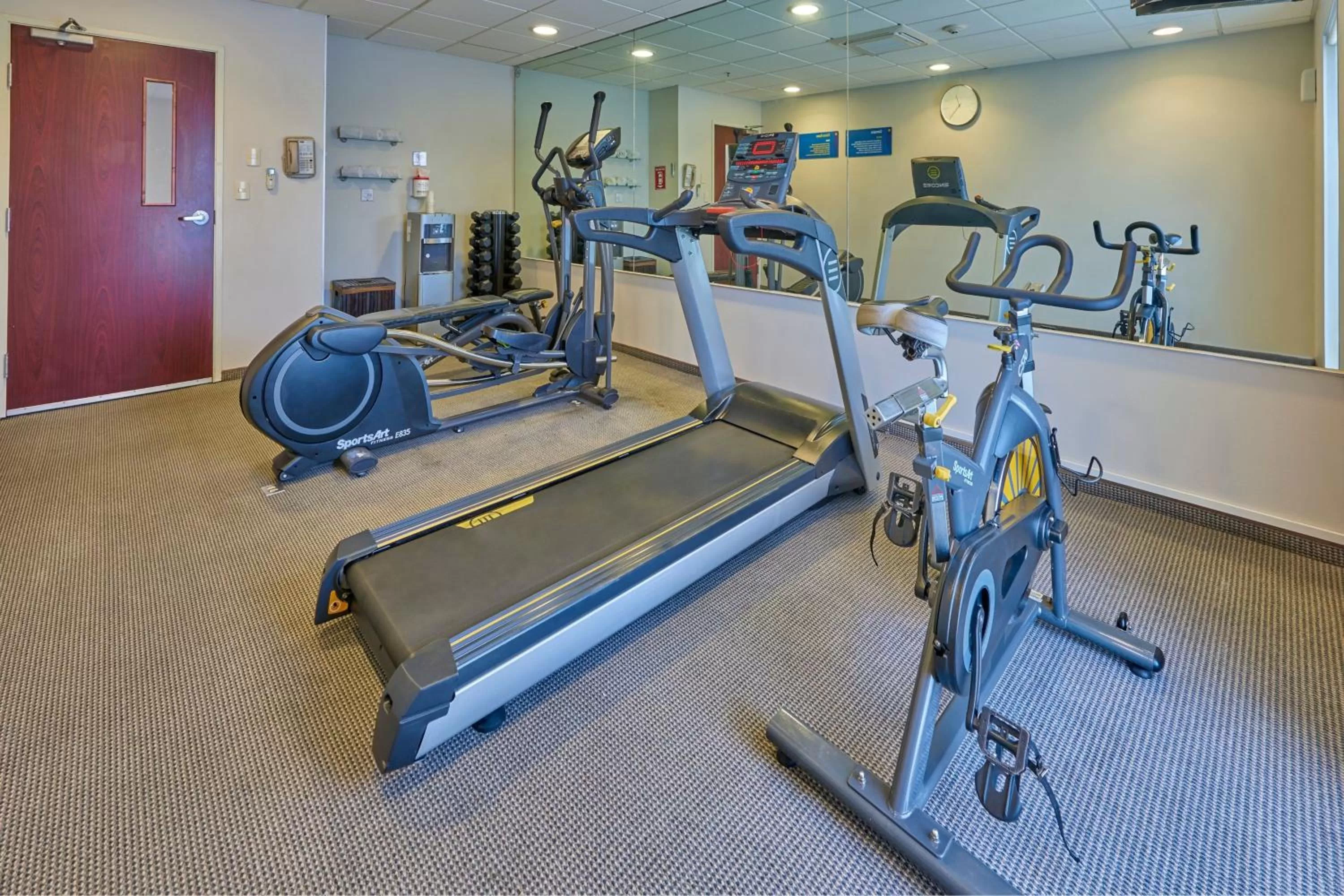 Fitness centre/facilities in City Express by Marriott Saltillo Sur